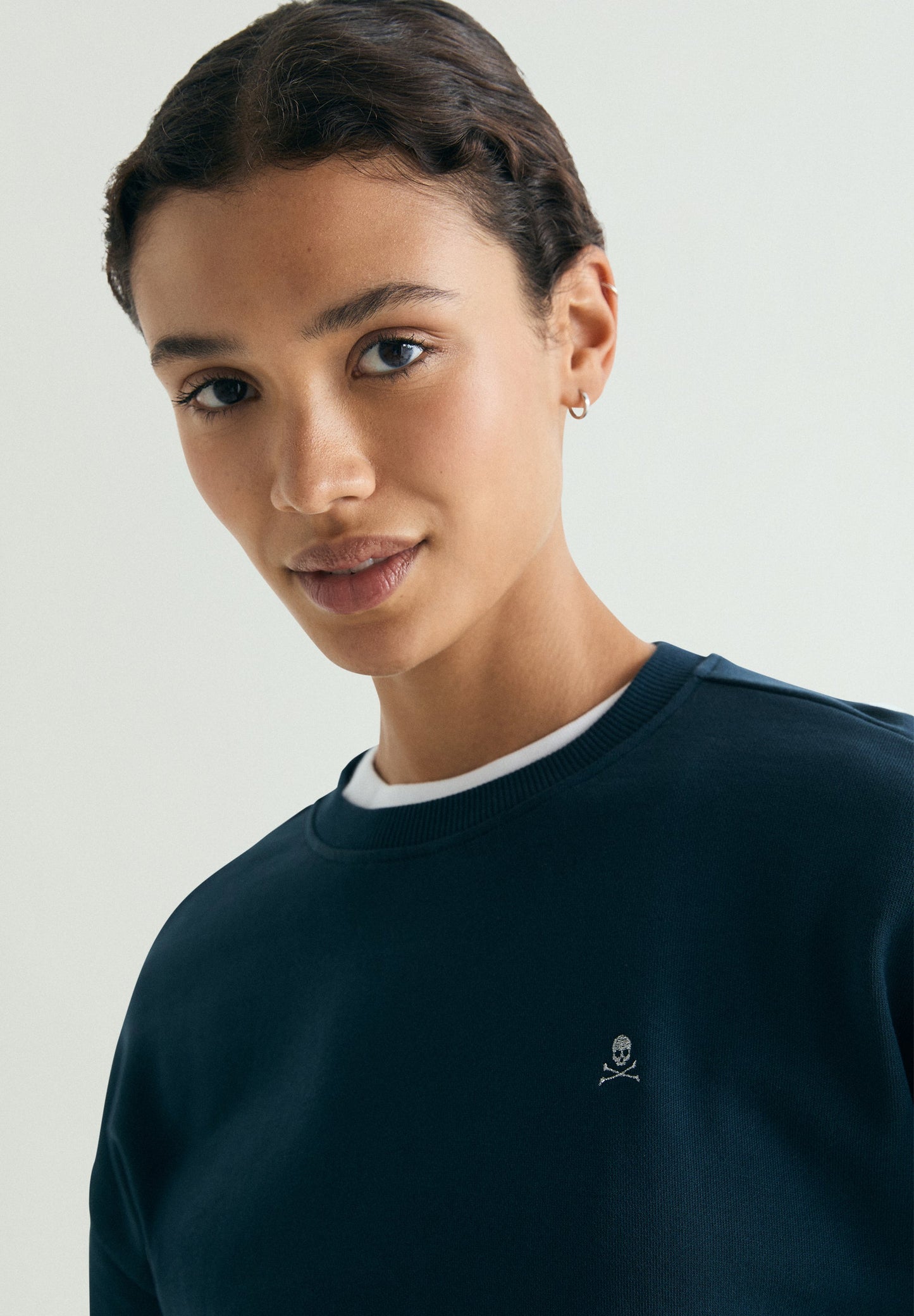 SWEATSHIRT WITH BACK EMBROIDERY