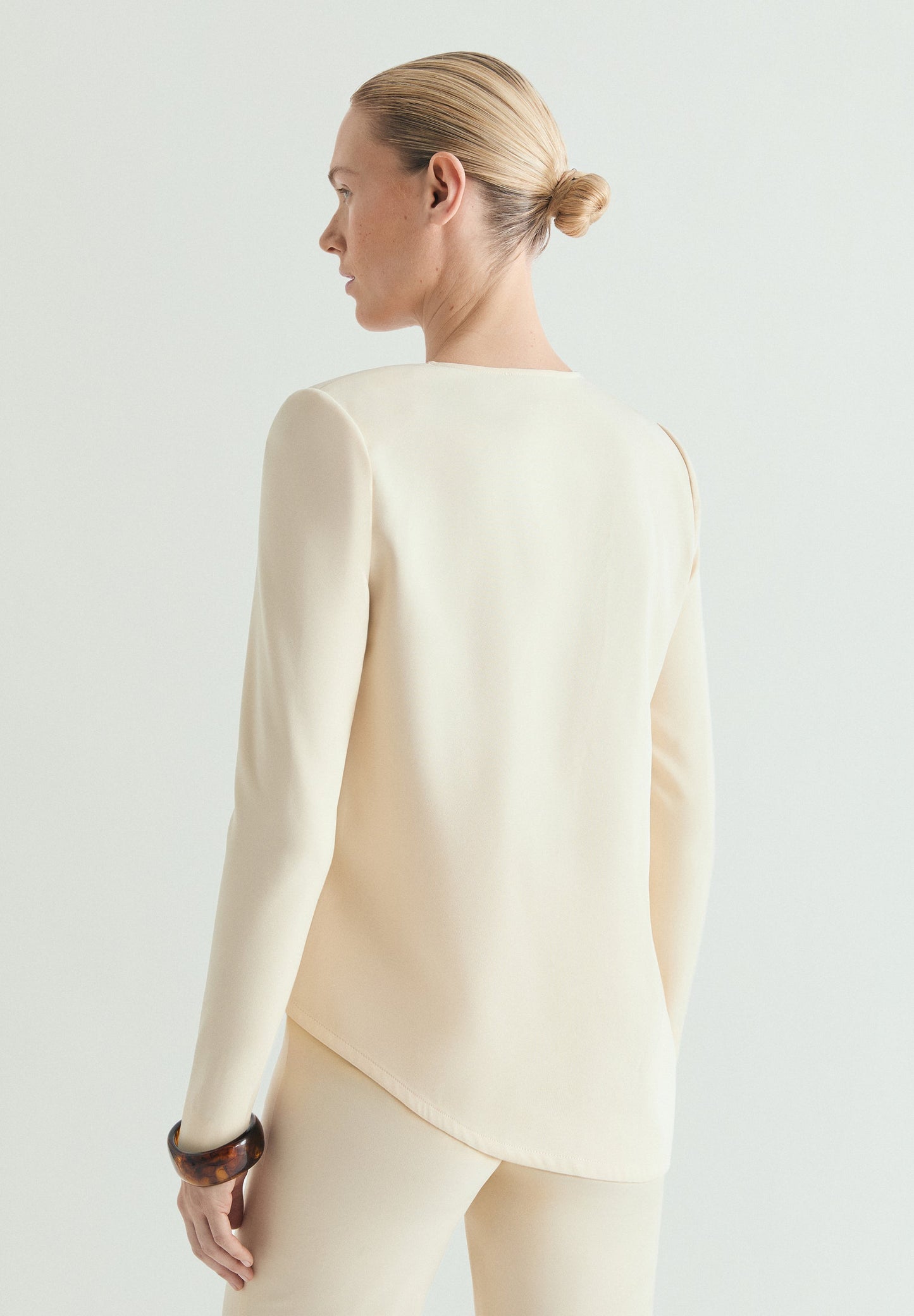 FLOWING ASYMMETRIC TOP