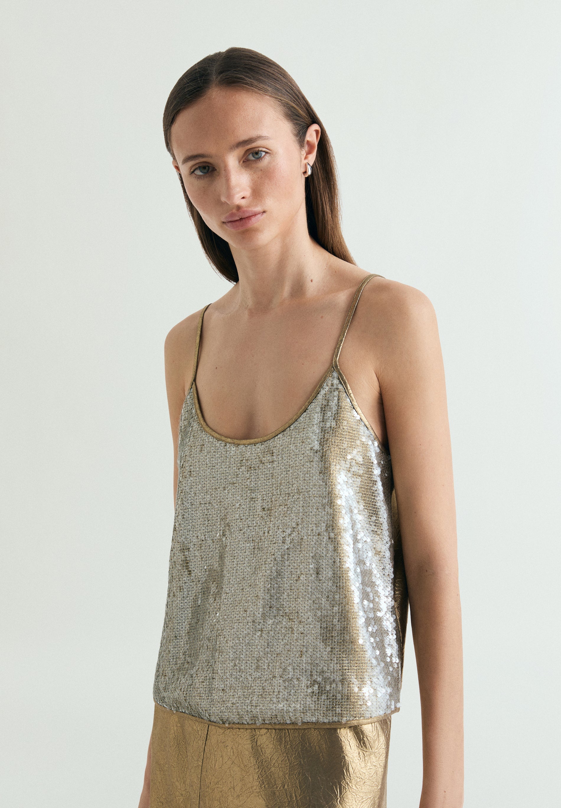 SEQUINNED TOP