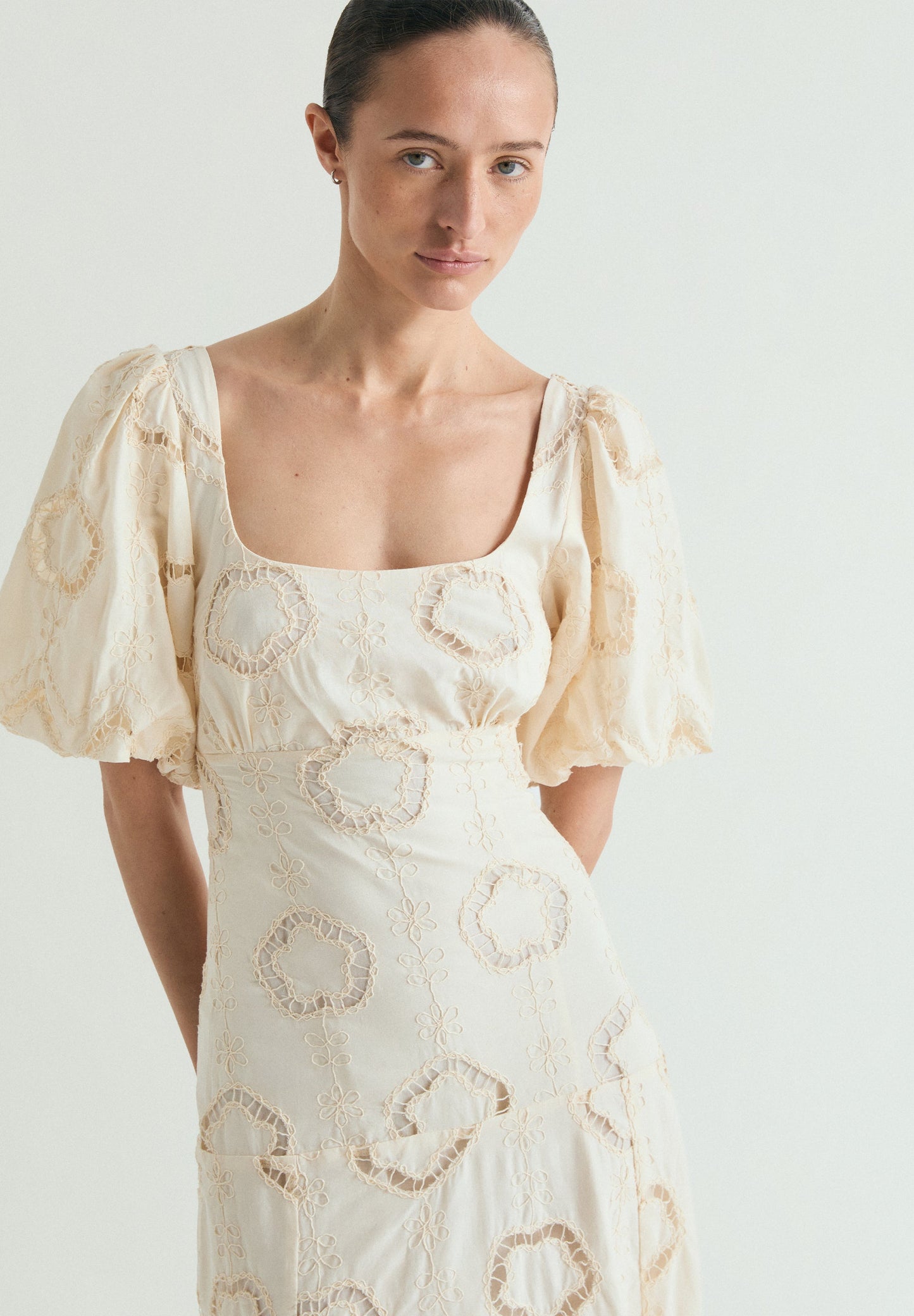 PUFF SLEEVE MIDI DRESS