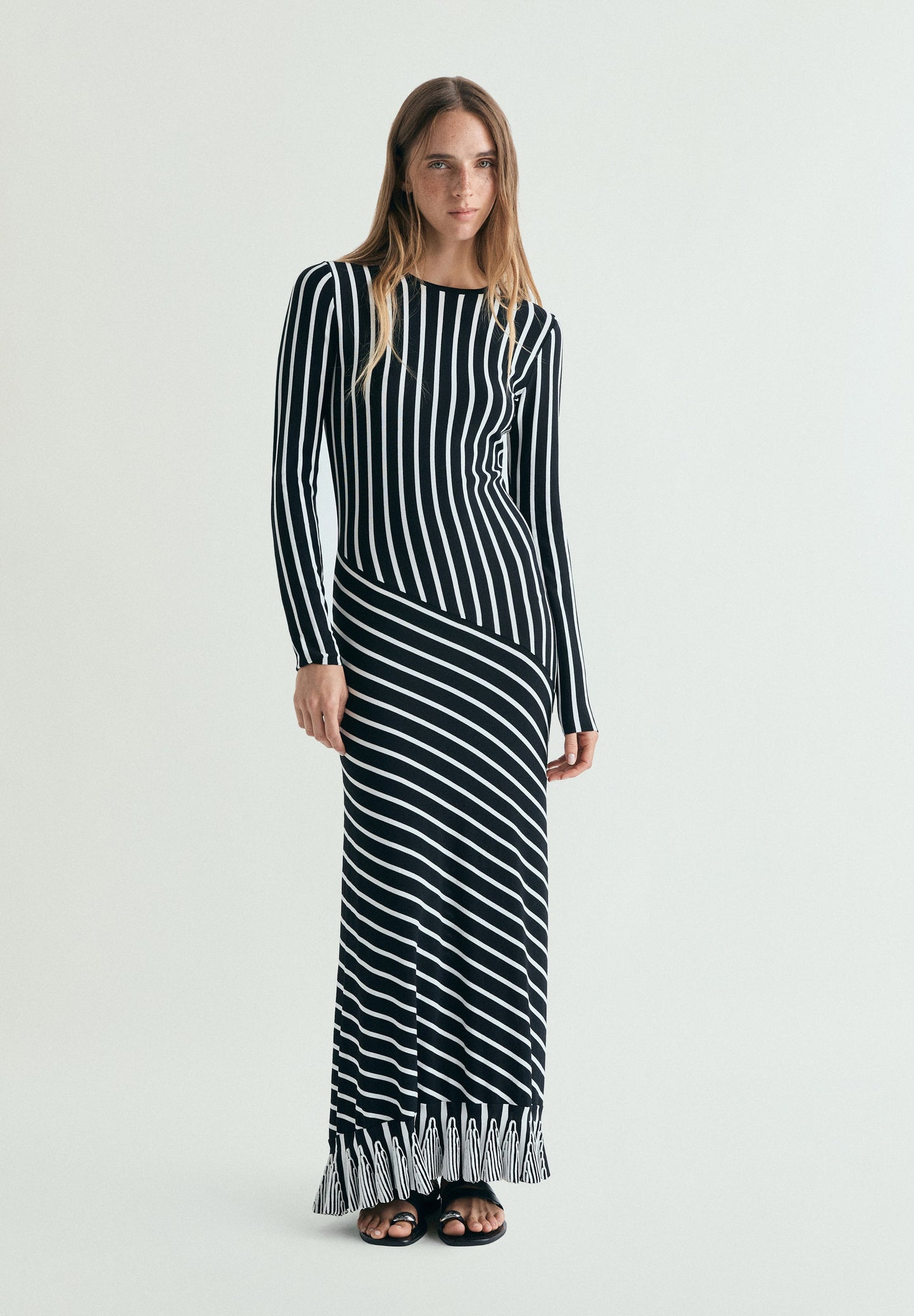 CONTRAST STRIPED DRESS