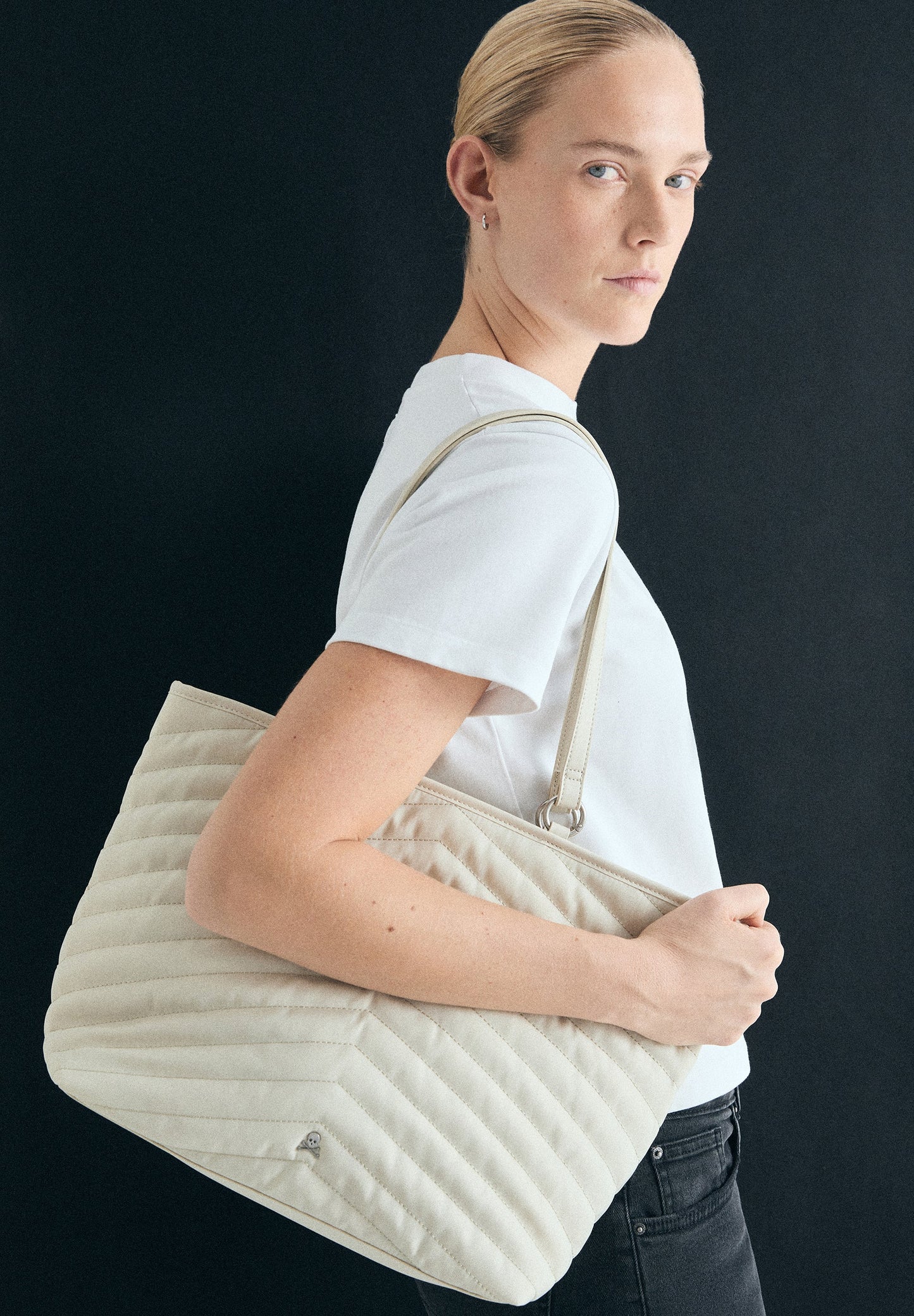 QUILTED TOTE BAG