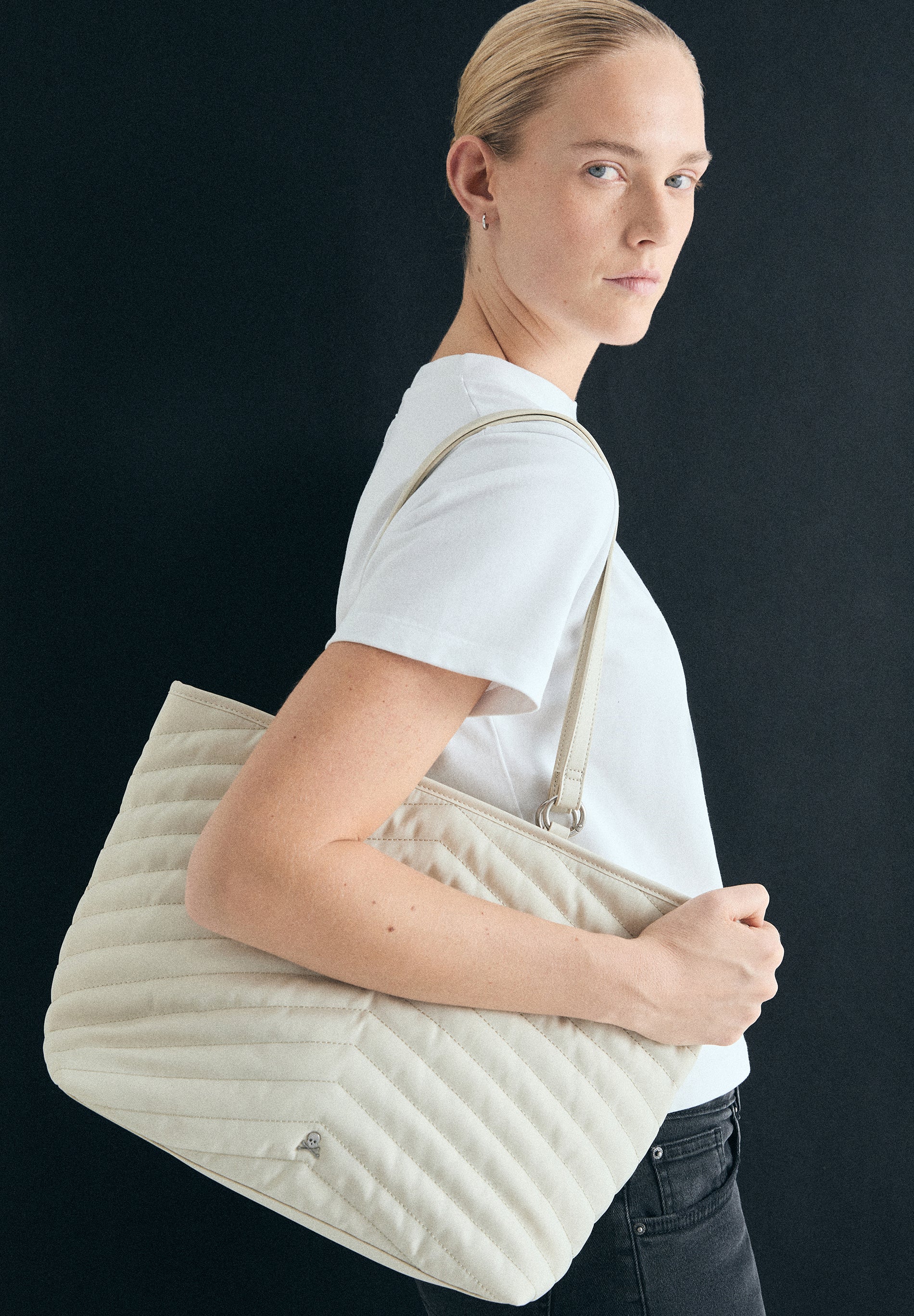 QUILTED TOTE BAG