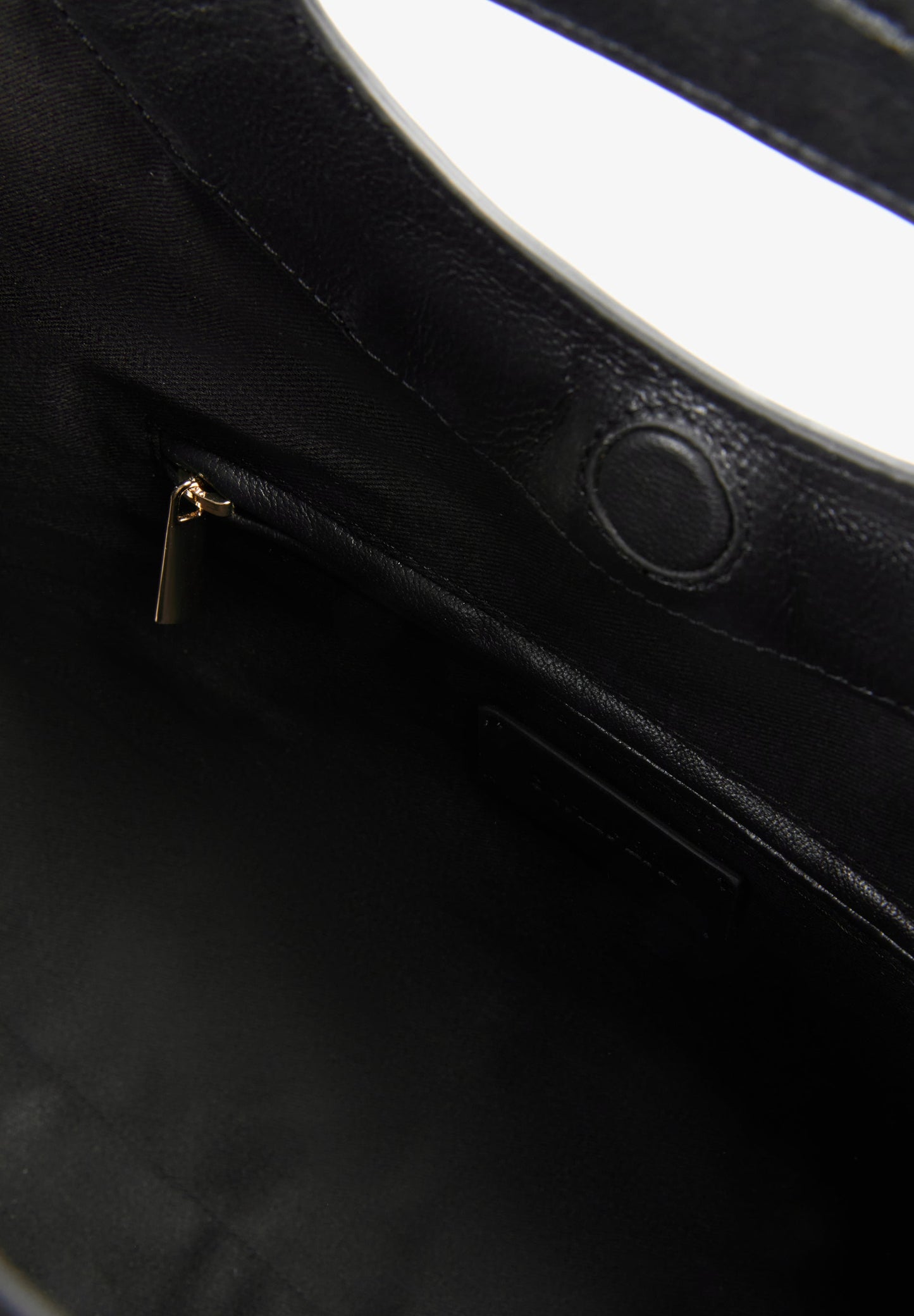 TEXTURED HANDBAG