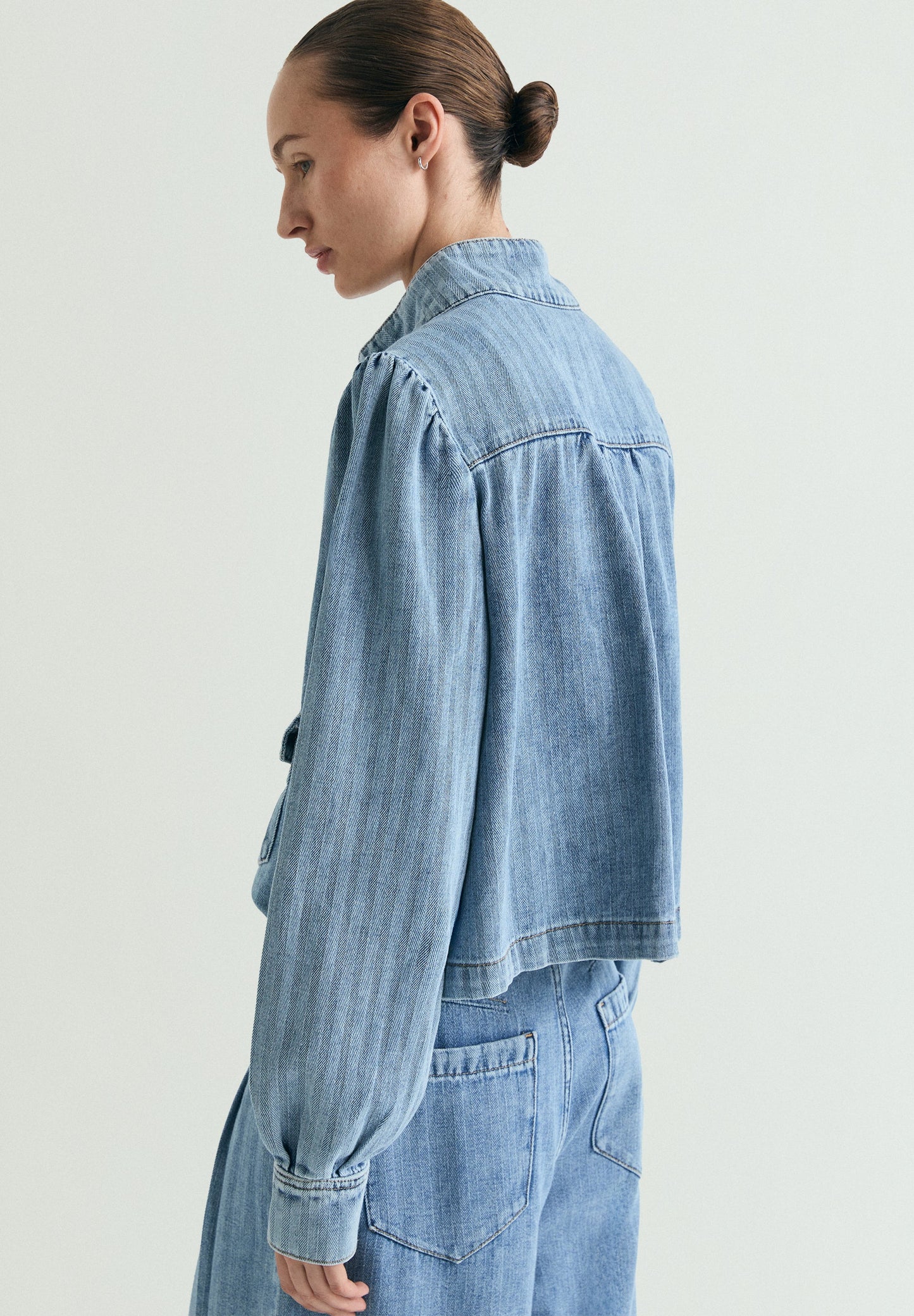 PUFF SLEEVE DENIM JACKET