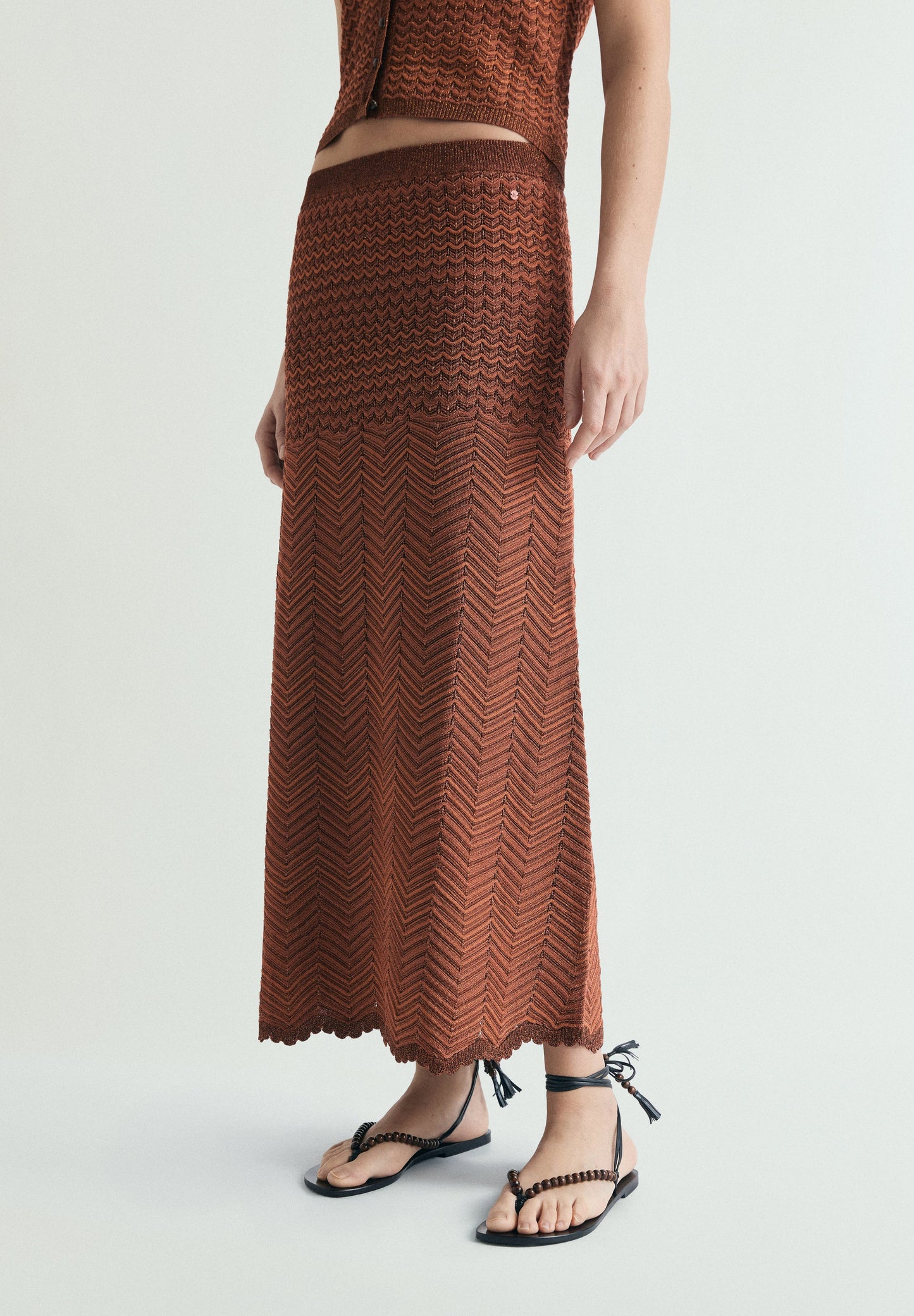 KNIT SKIRT WITH METALLIC THREAD