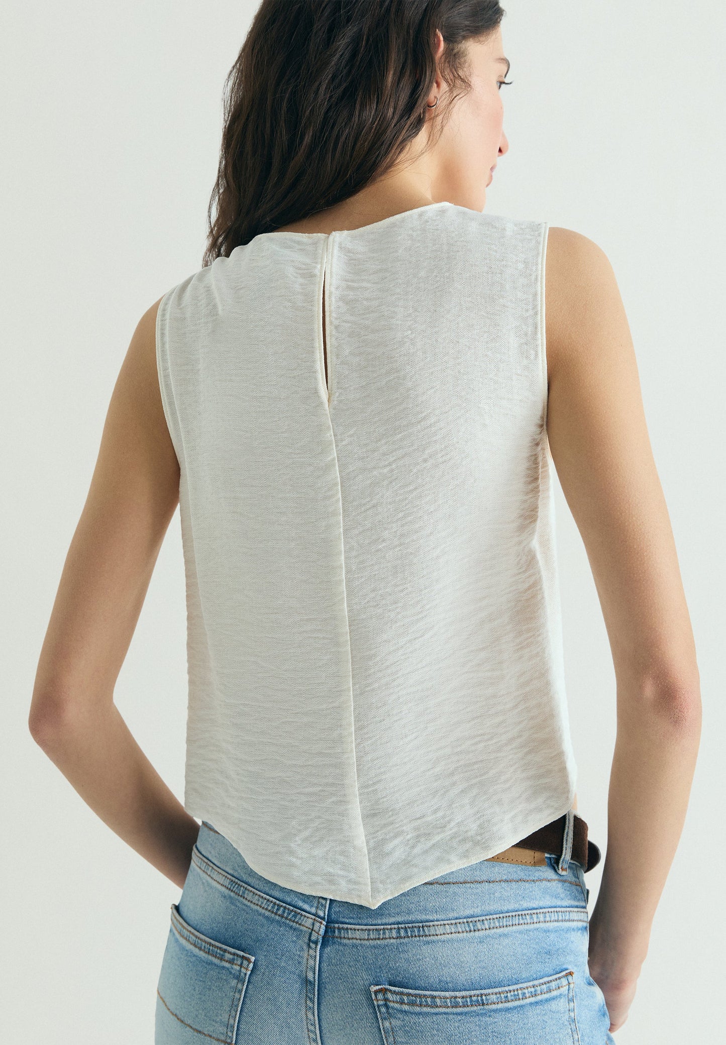 ASYMMETRIC KNOT TOP
