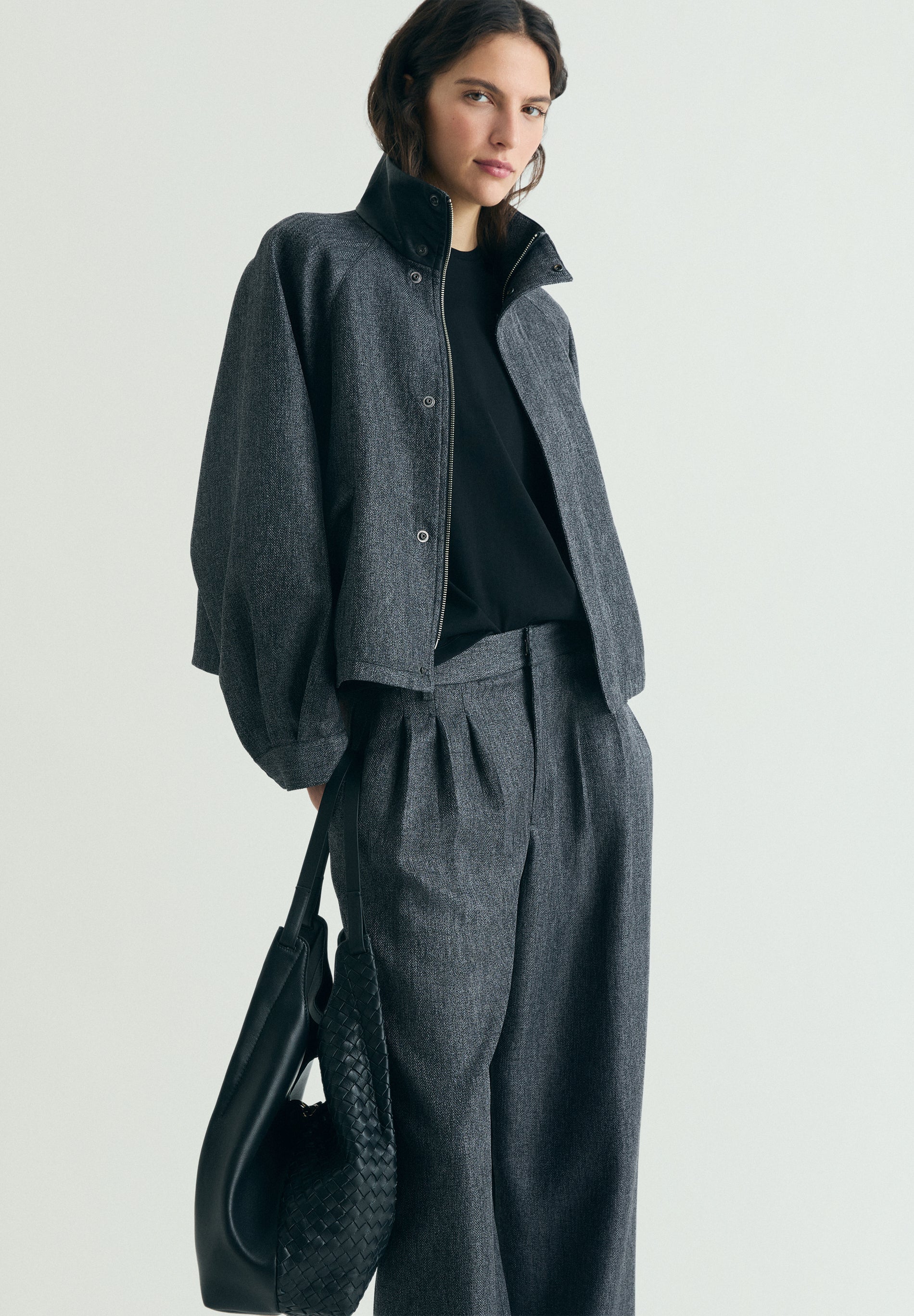 BOMBER JACKET WITH CONTRAST COLLAR