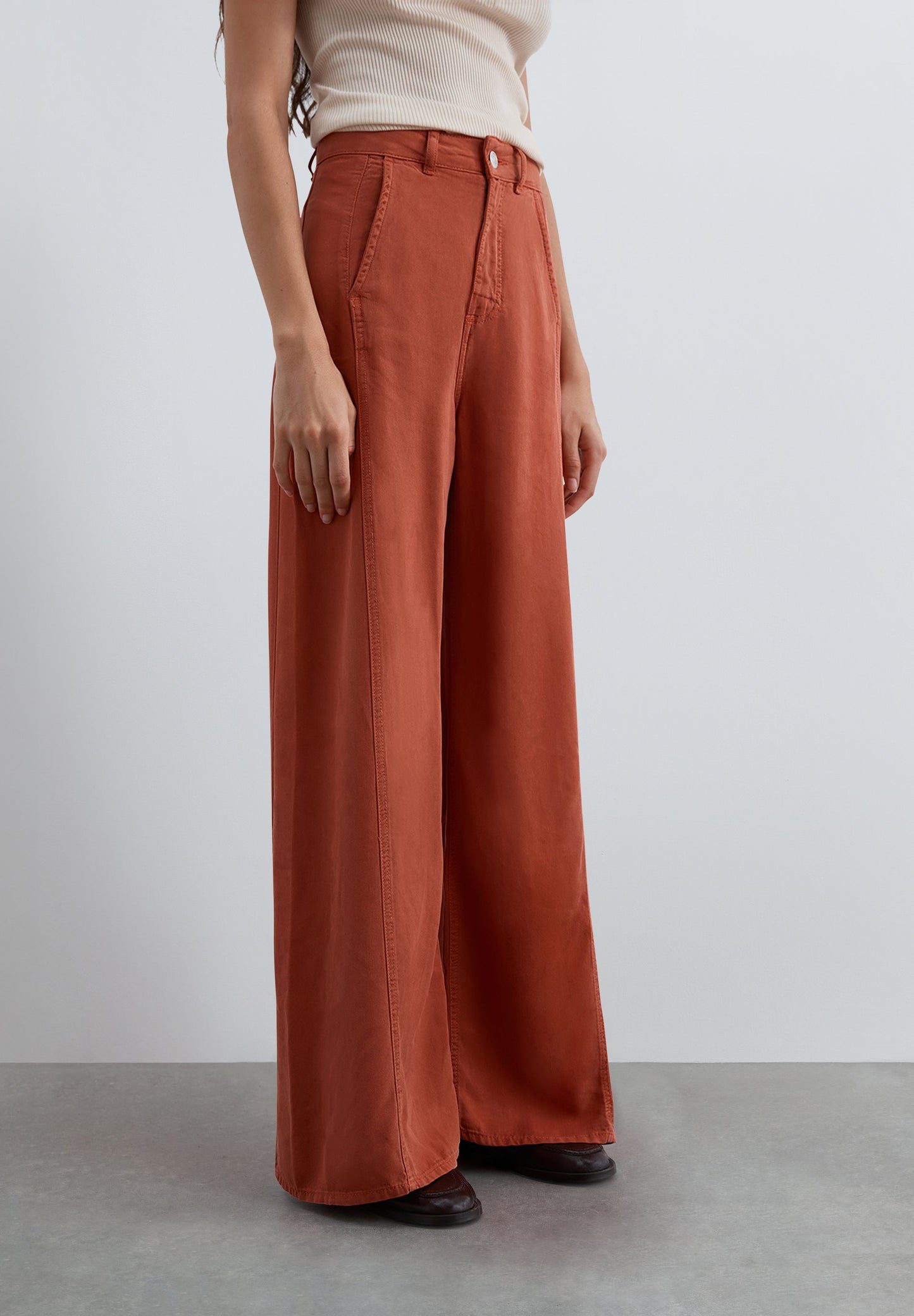 FLOWING LYOCELL TROUSERS