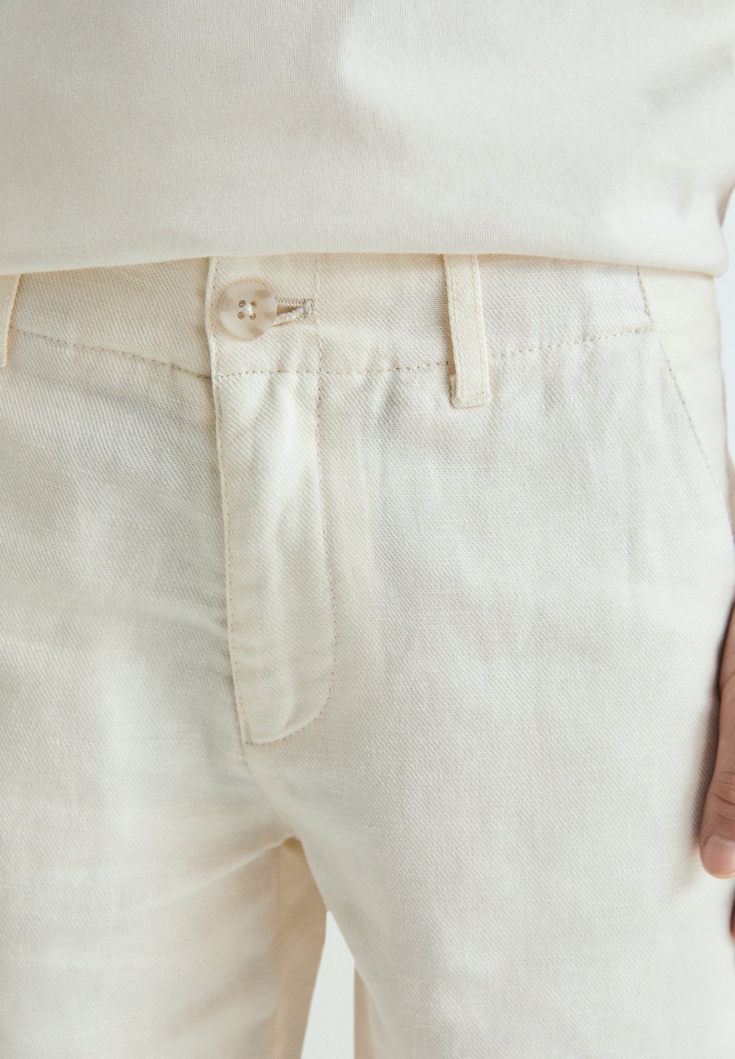 REGULAR FIT LINEN BERMUDA SHORTS