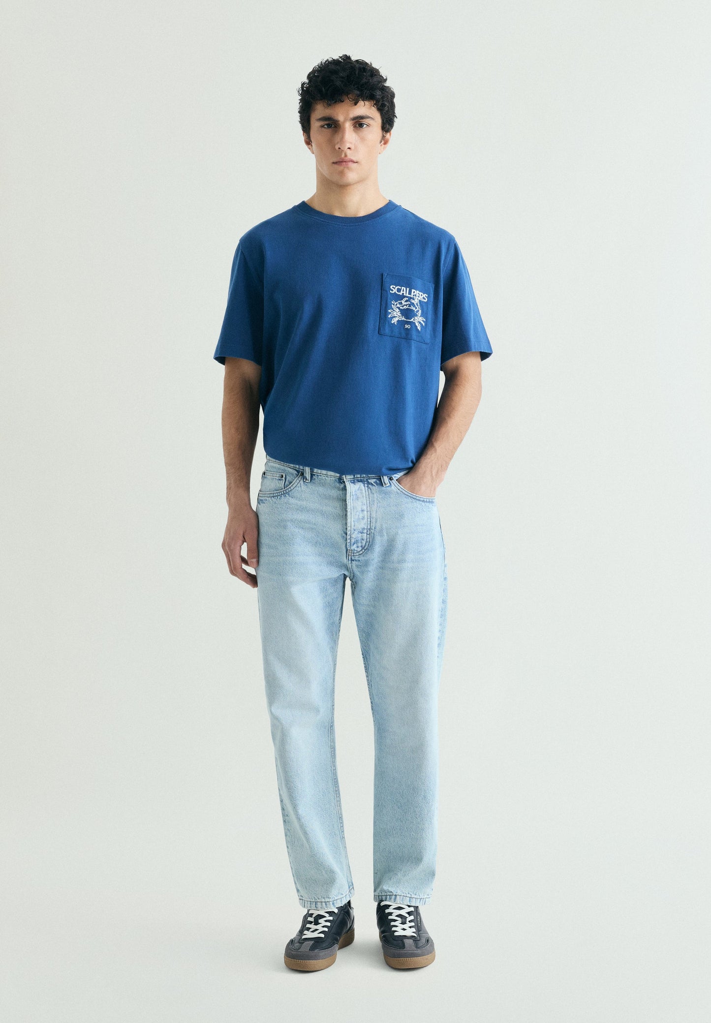 HEAVYWEIGHT T-SHIRT WITH POCKET