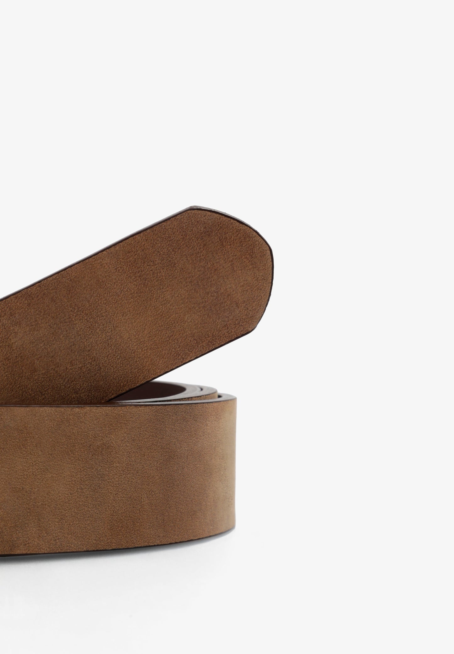 LEATHER BELT WITH GOLDEN BUCKLE