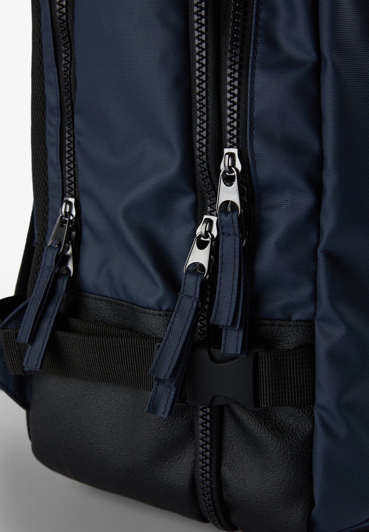 SCCABIN BACKPACK