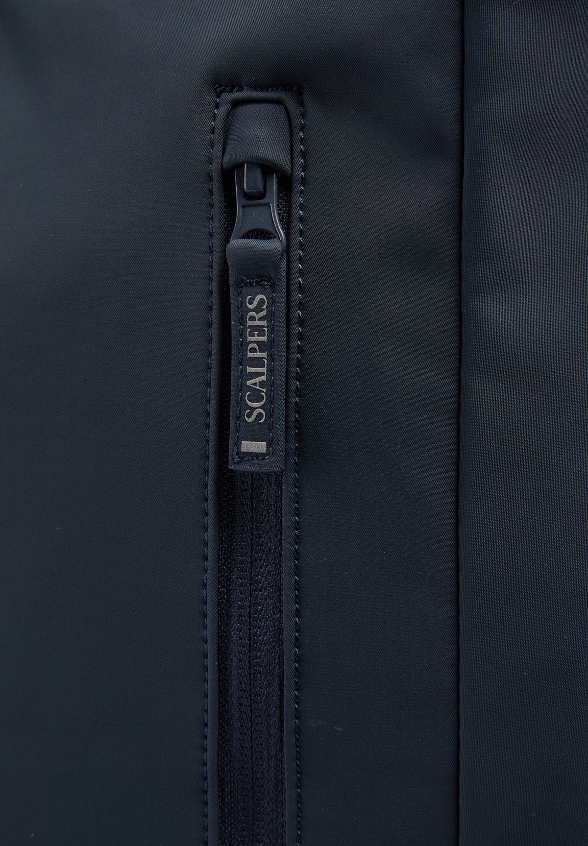 BACKPACK WITH FLAP CLOSURE
