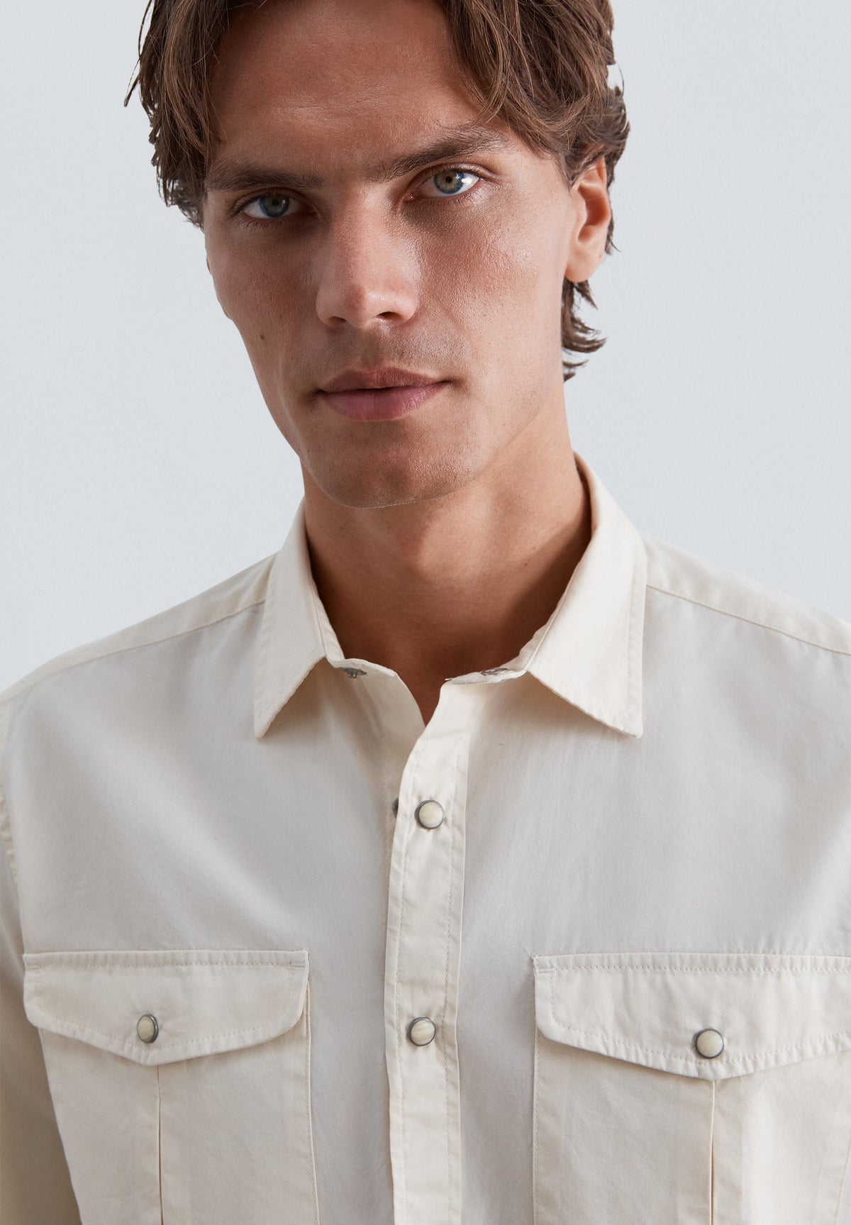 BUTTON-UP SHIRT WITH POCKETS
