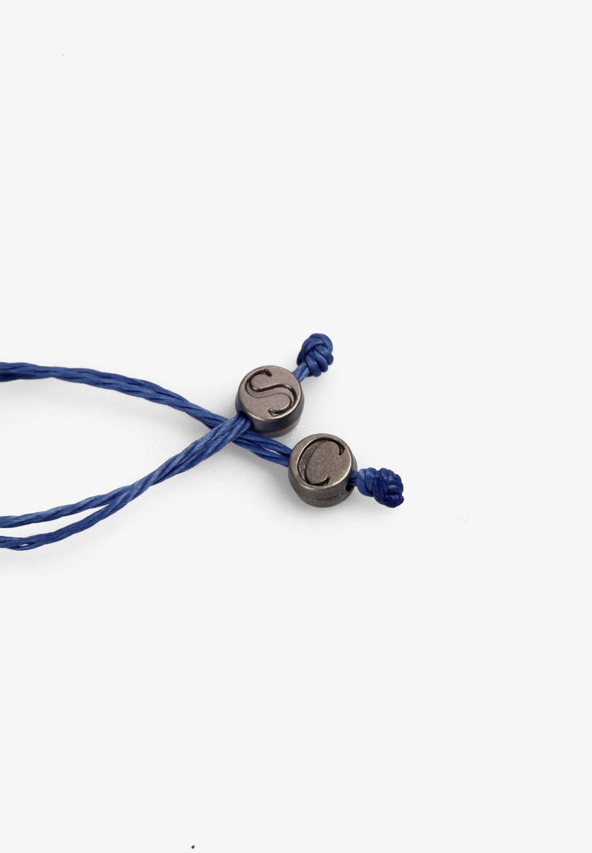 ADJUSTABLE BRAIDED BRACELET