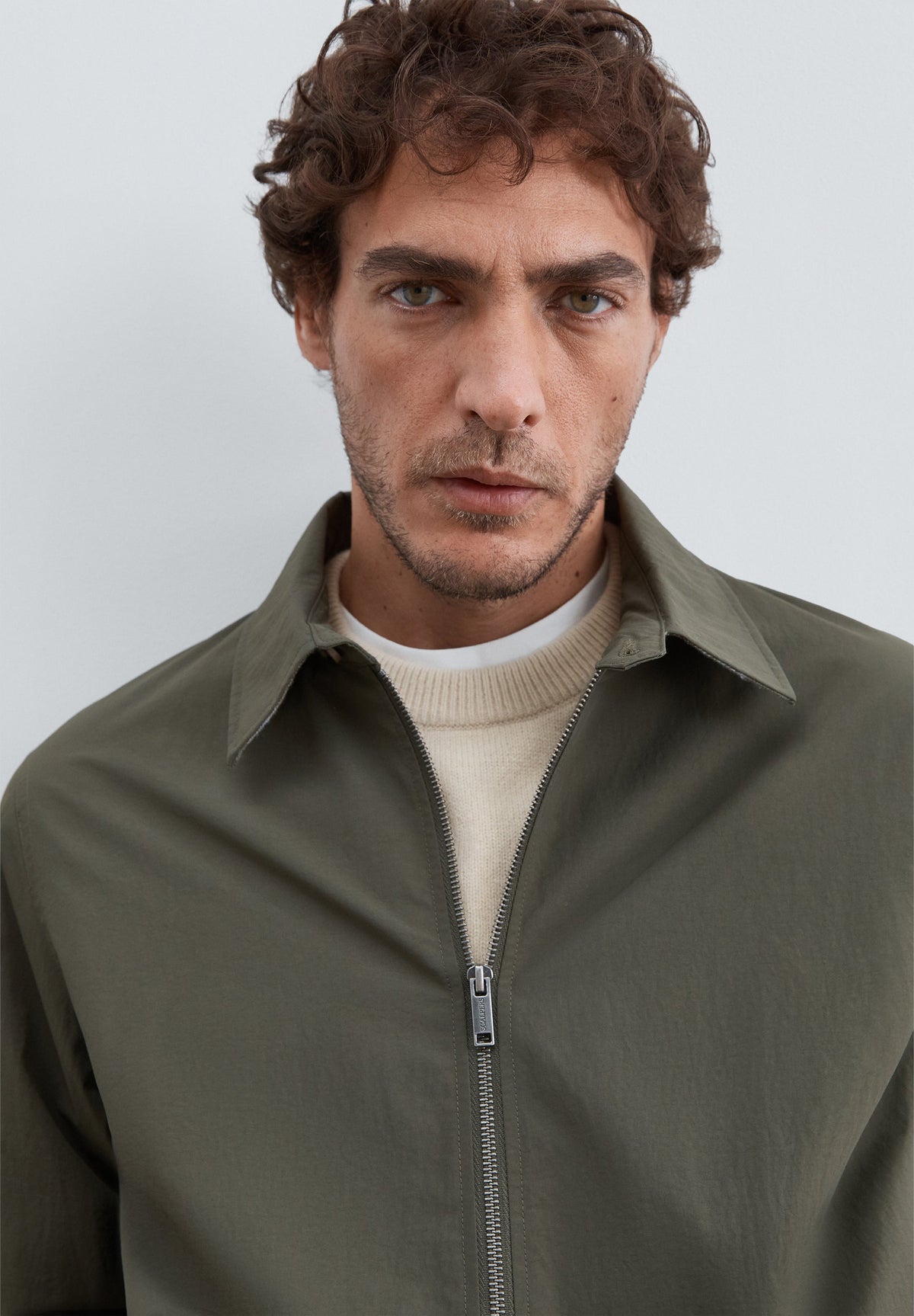 JACKET WITH INNER DETAILS