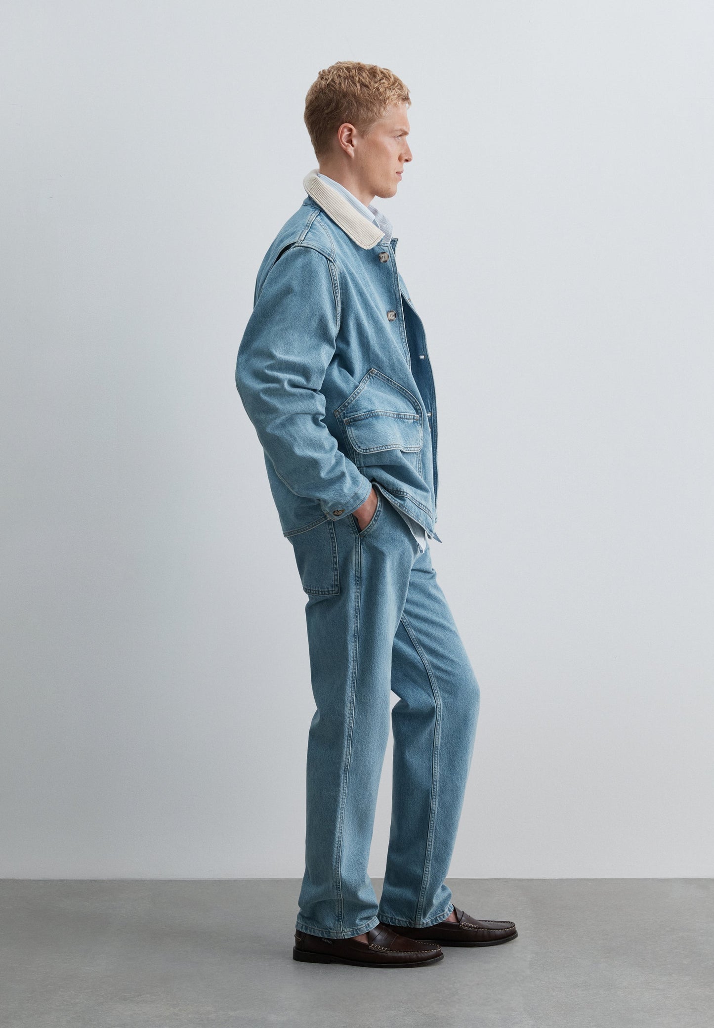 MULTI-POCKET DENIM JACKET