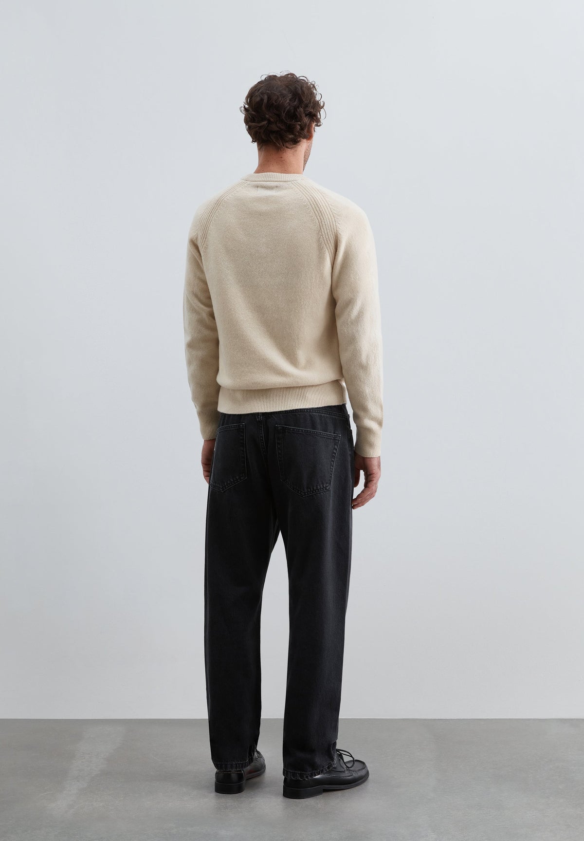REGULAR FIT JEANS