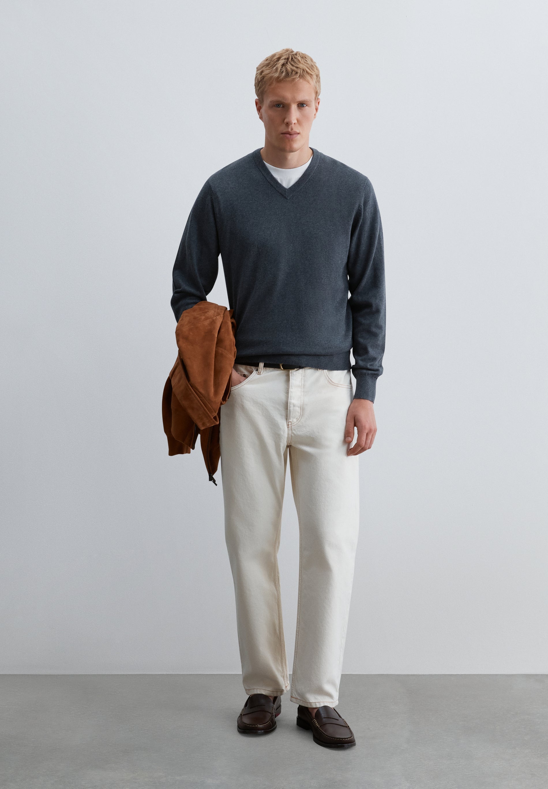 CROPPED FIT JEANS