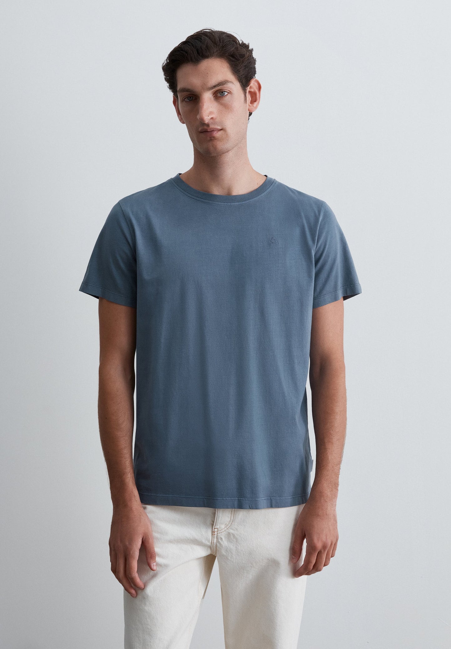 T-SHIRT WITH TONAL EMBROIDERED SKULL