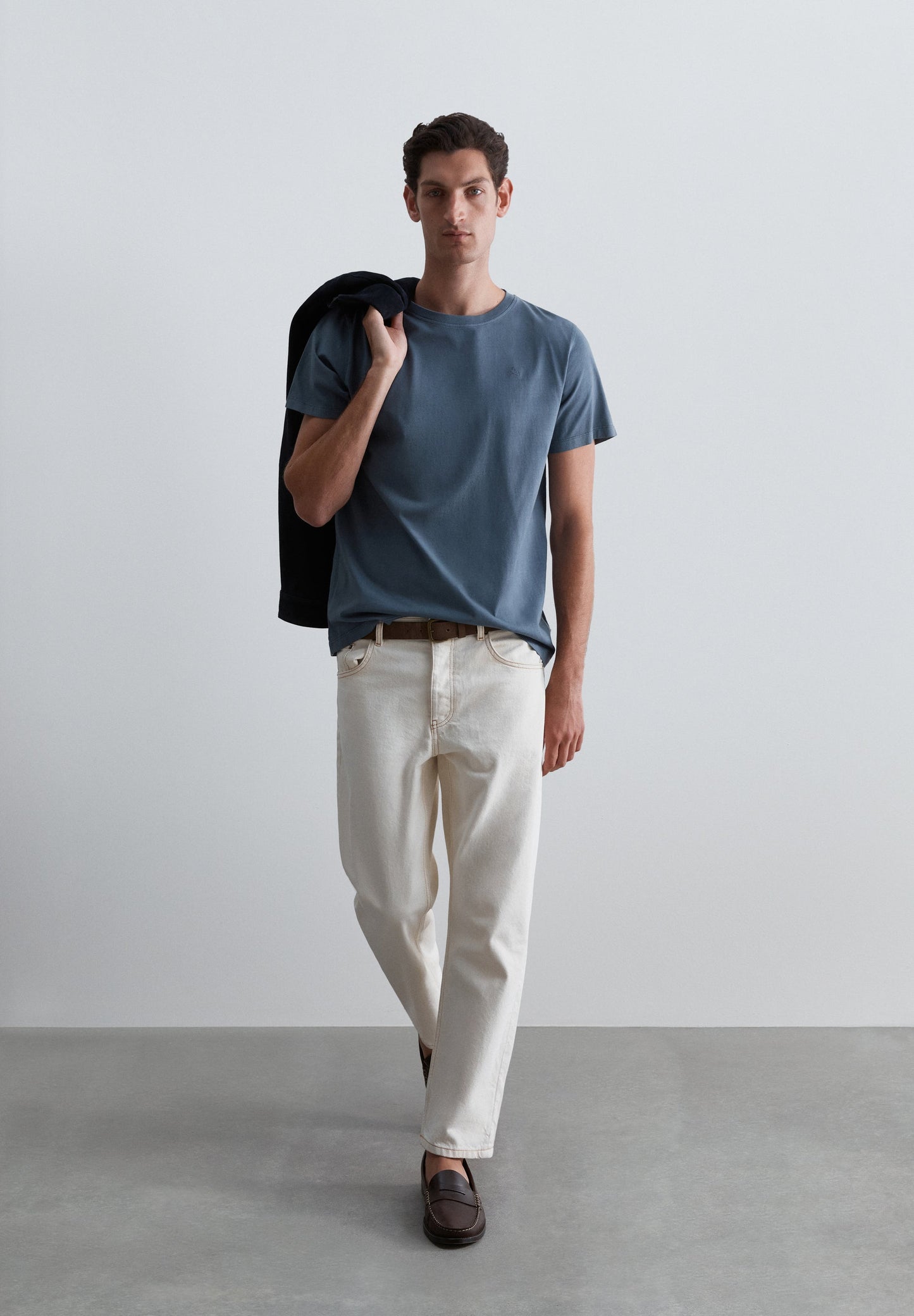 T-SHIRT WITH TONAL EMBROIDERED SKULL