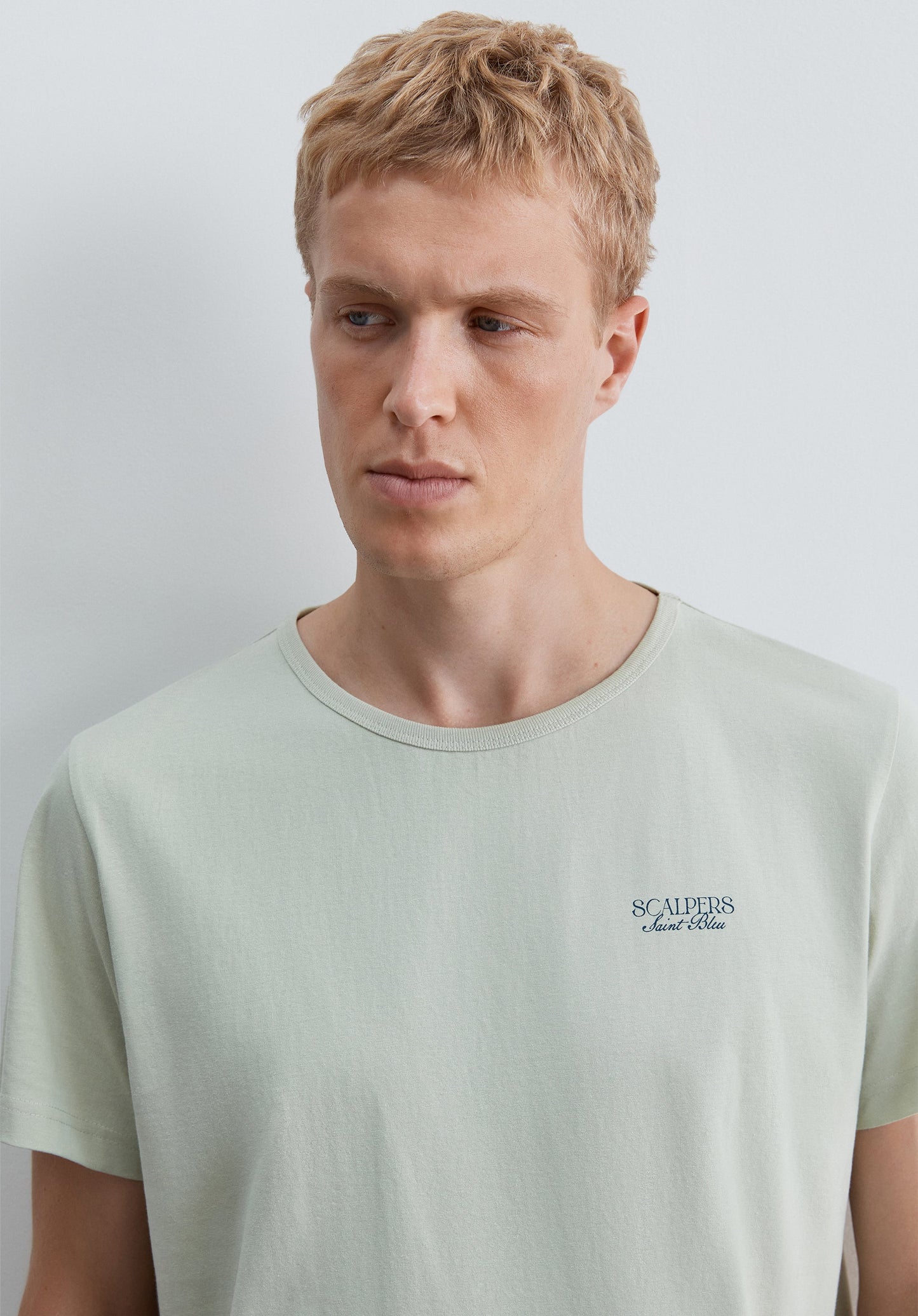 CONTRAST PRINT T-SHIRT