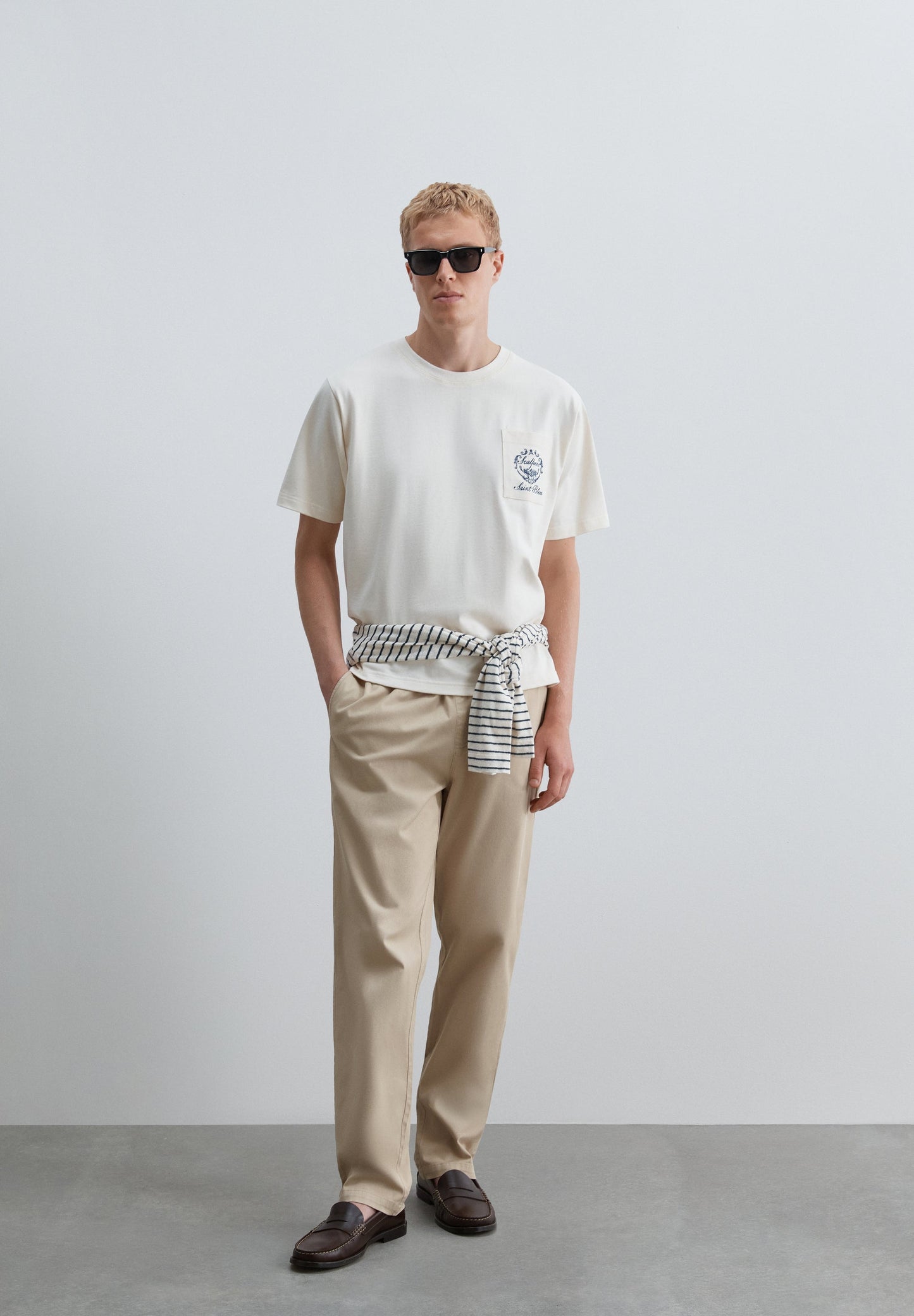 BOXY FIT EMBROIDERED T-SHIRT