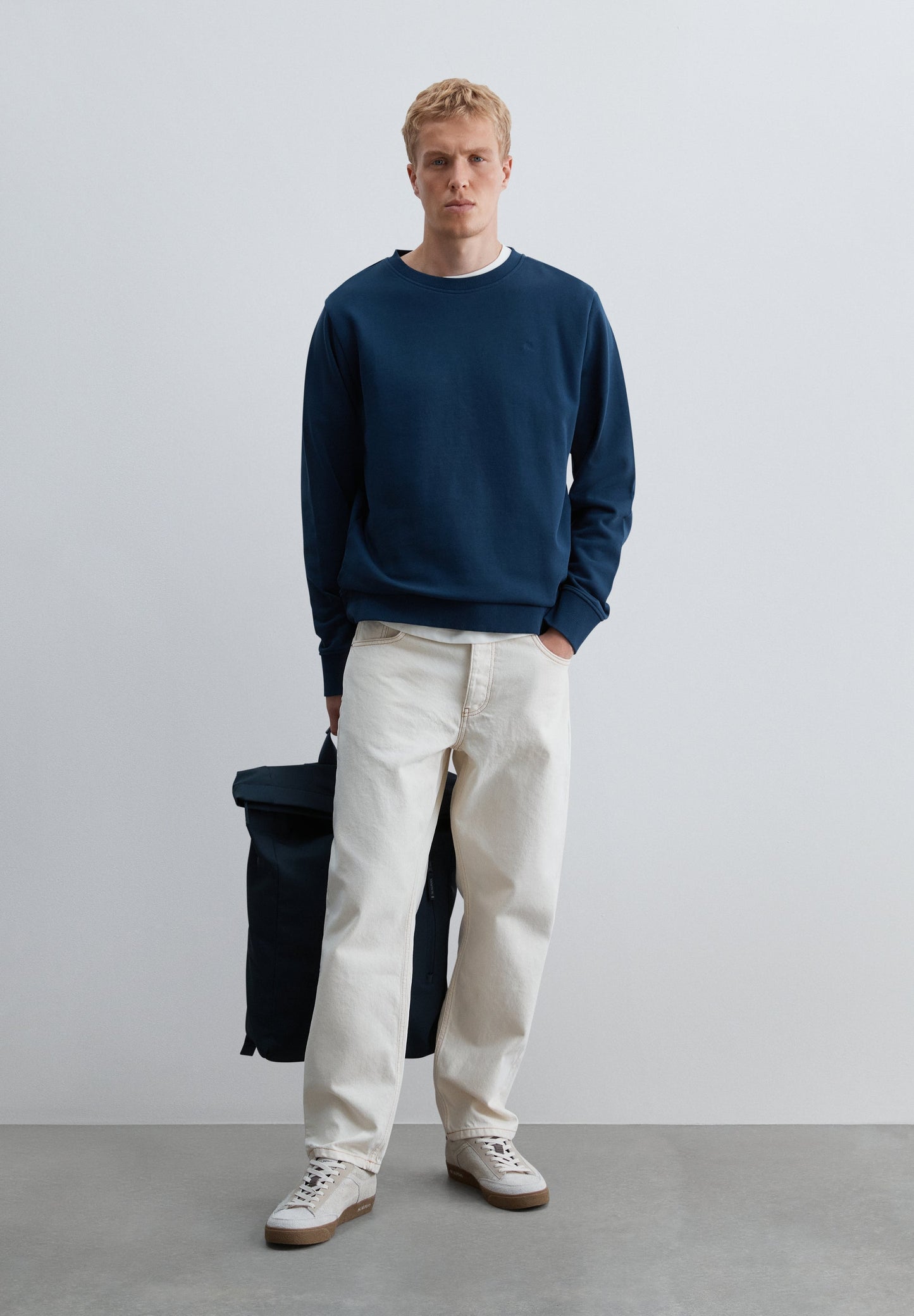 SWEATSHIRT WITH RAISED LOGO