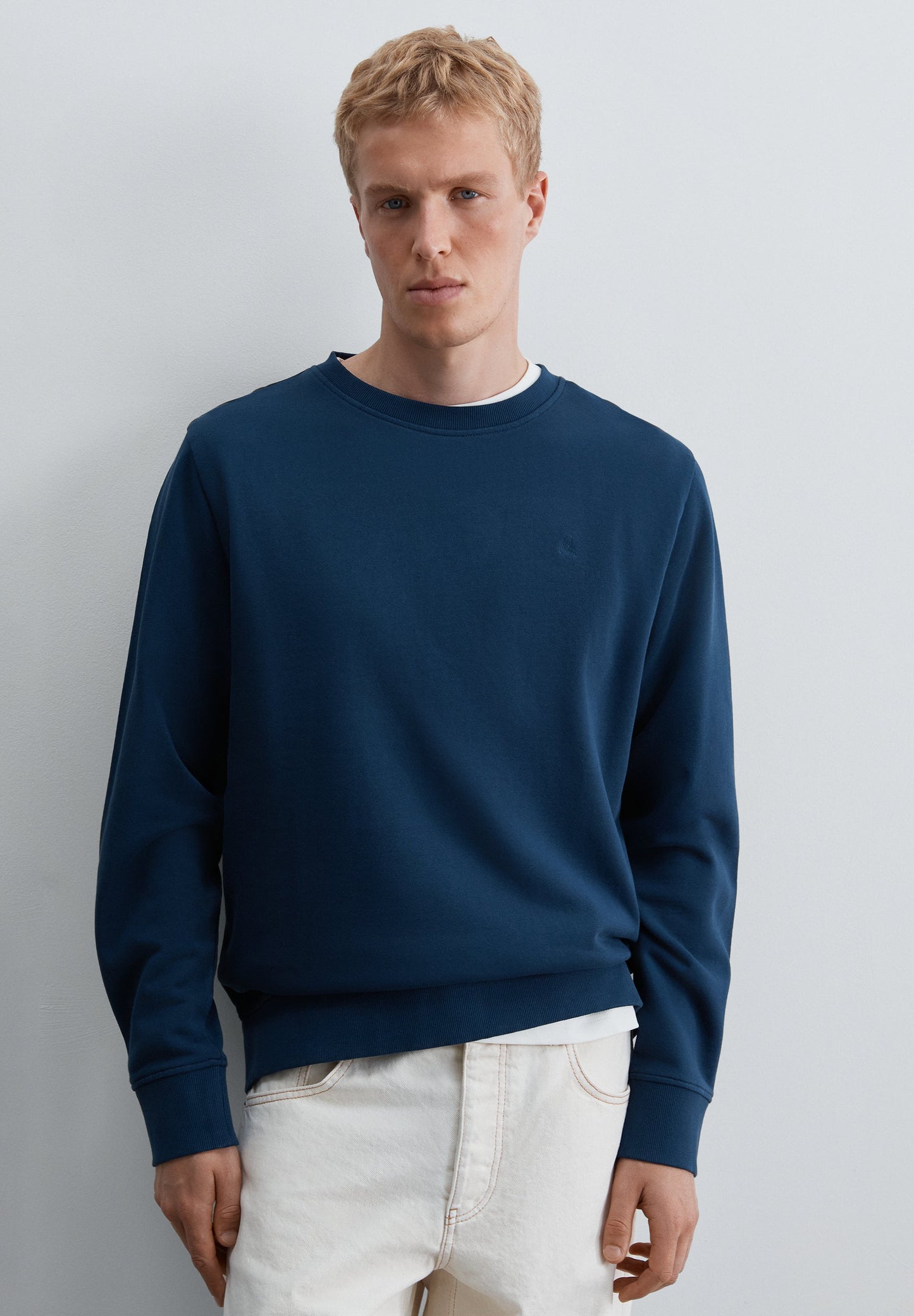 SWEATSHIRT WITH RAISED LOGO