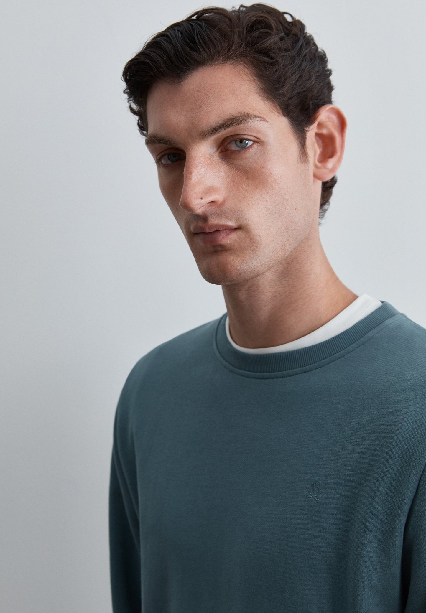 SWEATSHIRT WITH RAISED LOGO