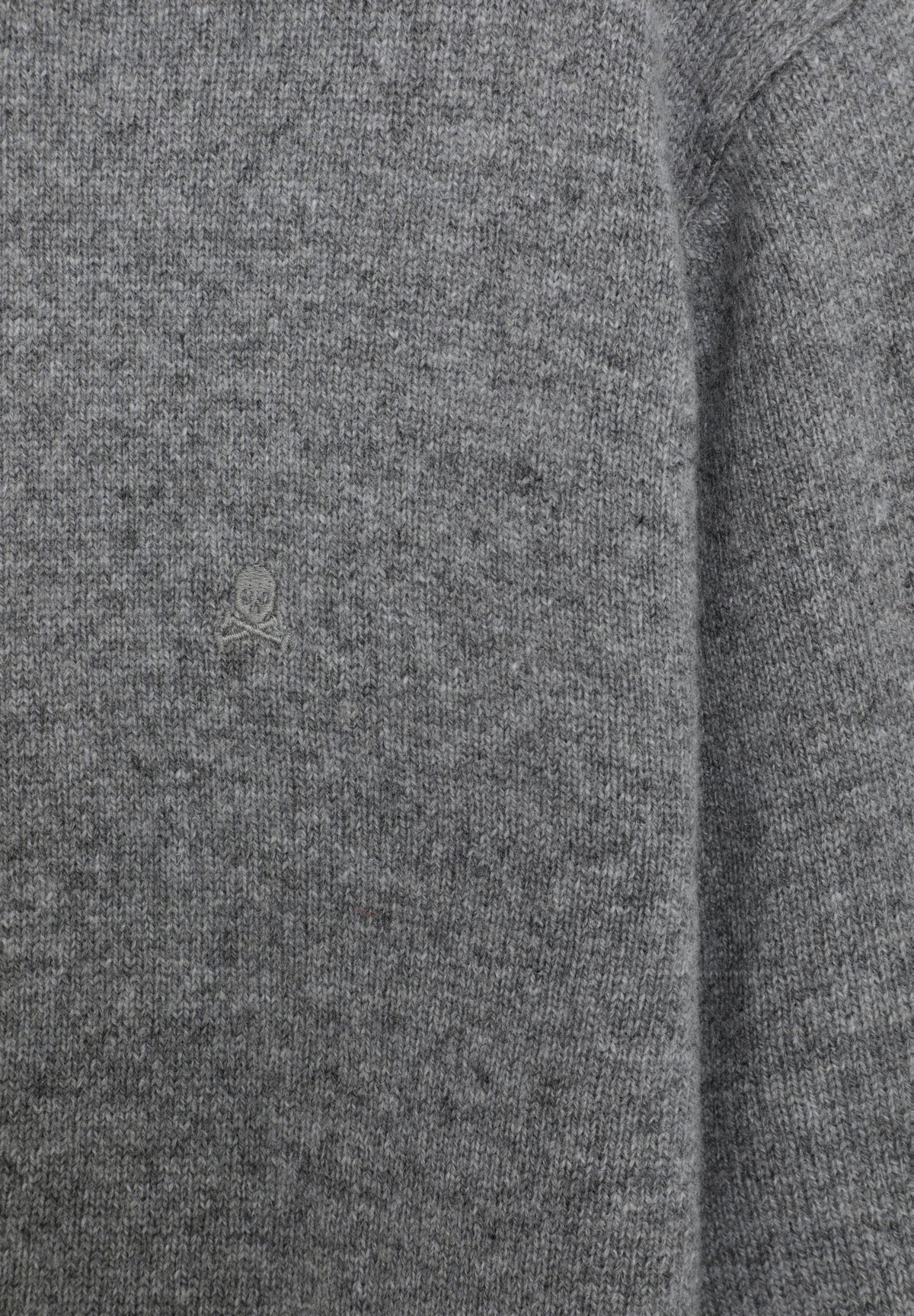 ROUND NECK WOOL SWEATER
