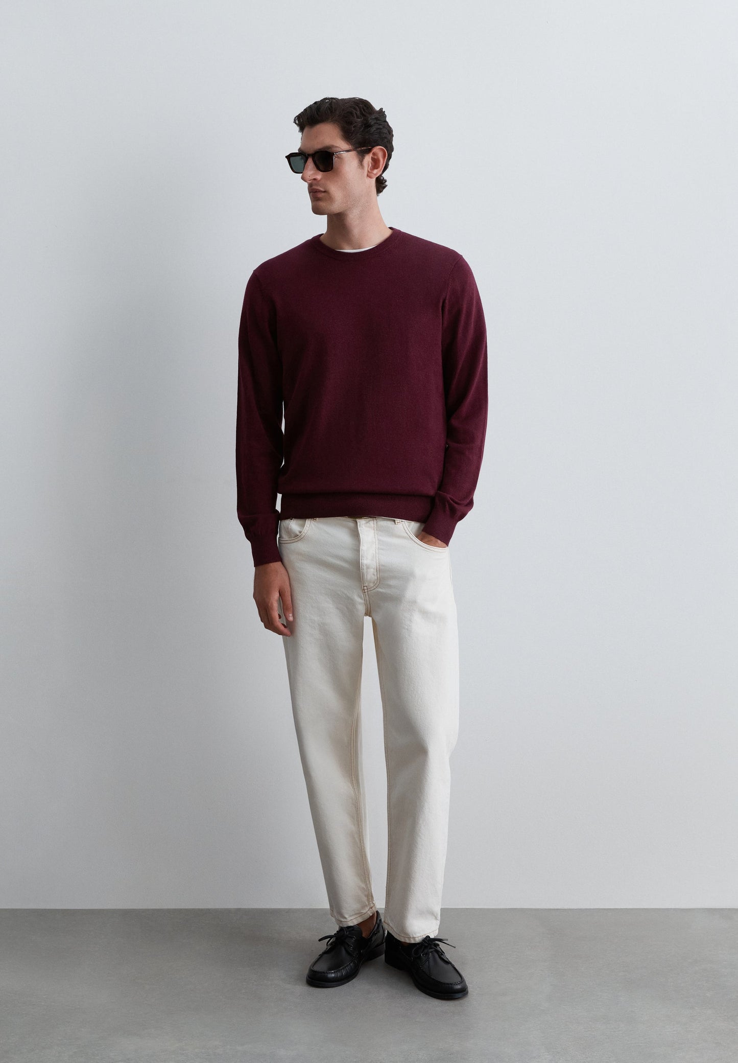 KNIT ROUND NECK SWEATER