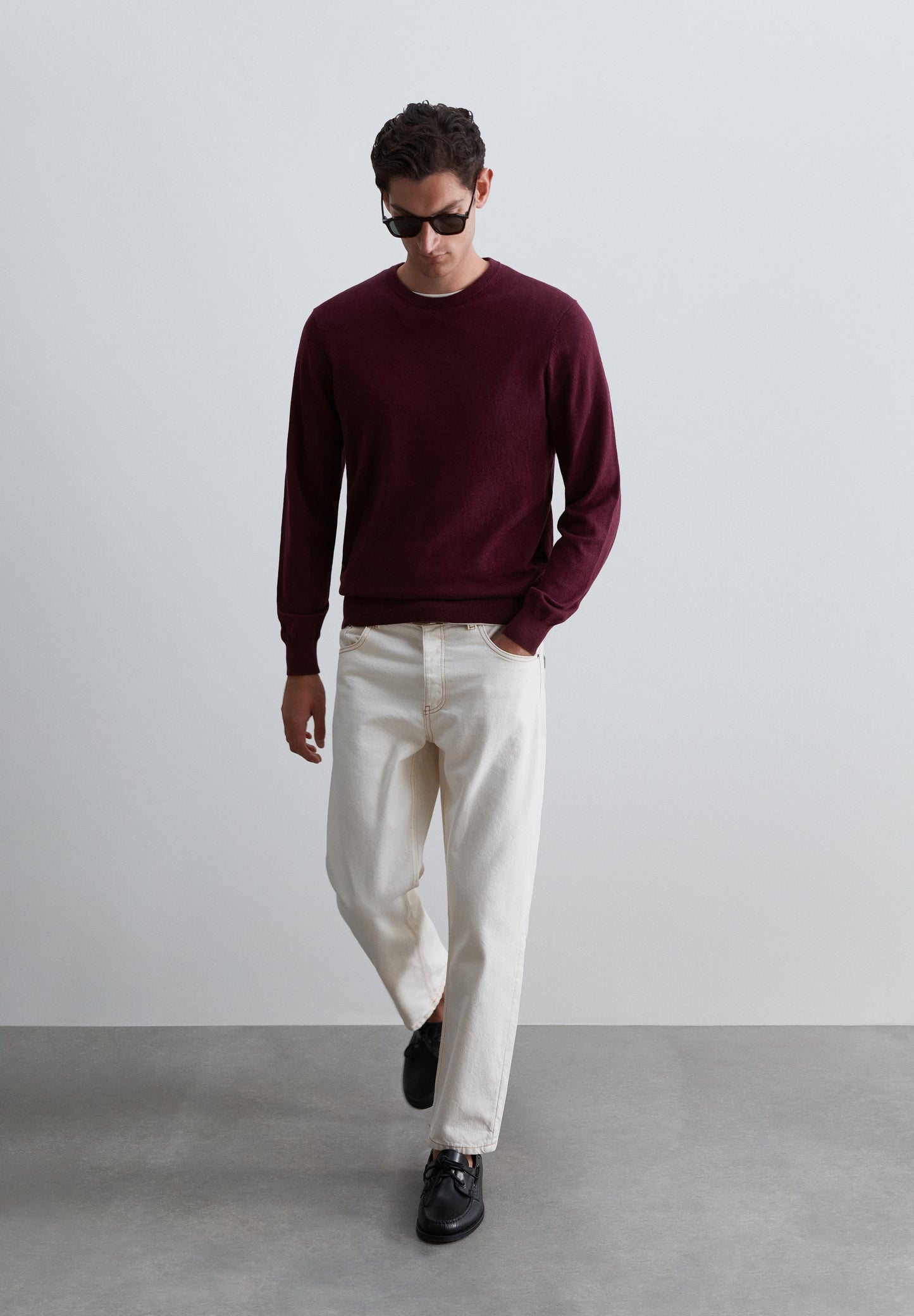 KNIT ROUND NECK SWEATER