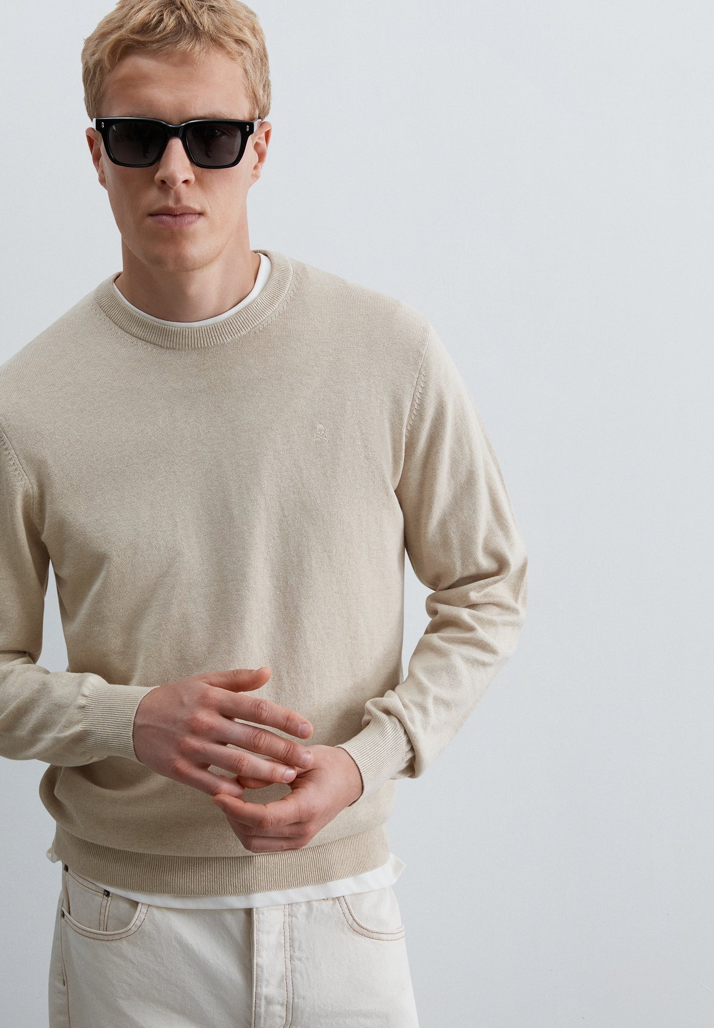 KNIT ROUND NECK SWEATER