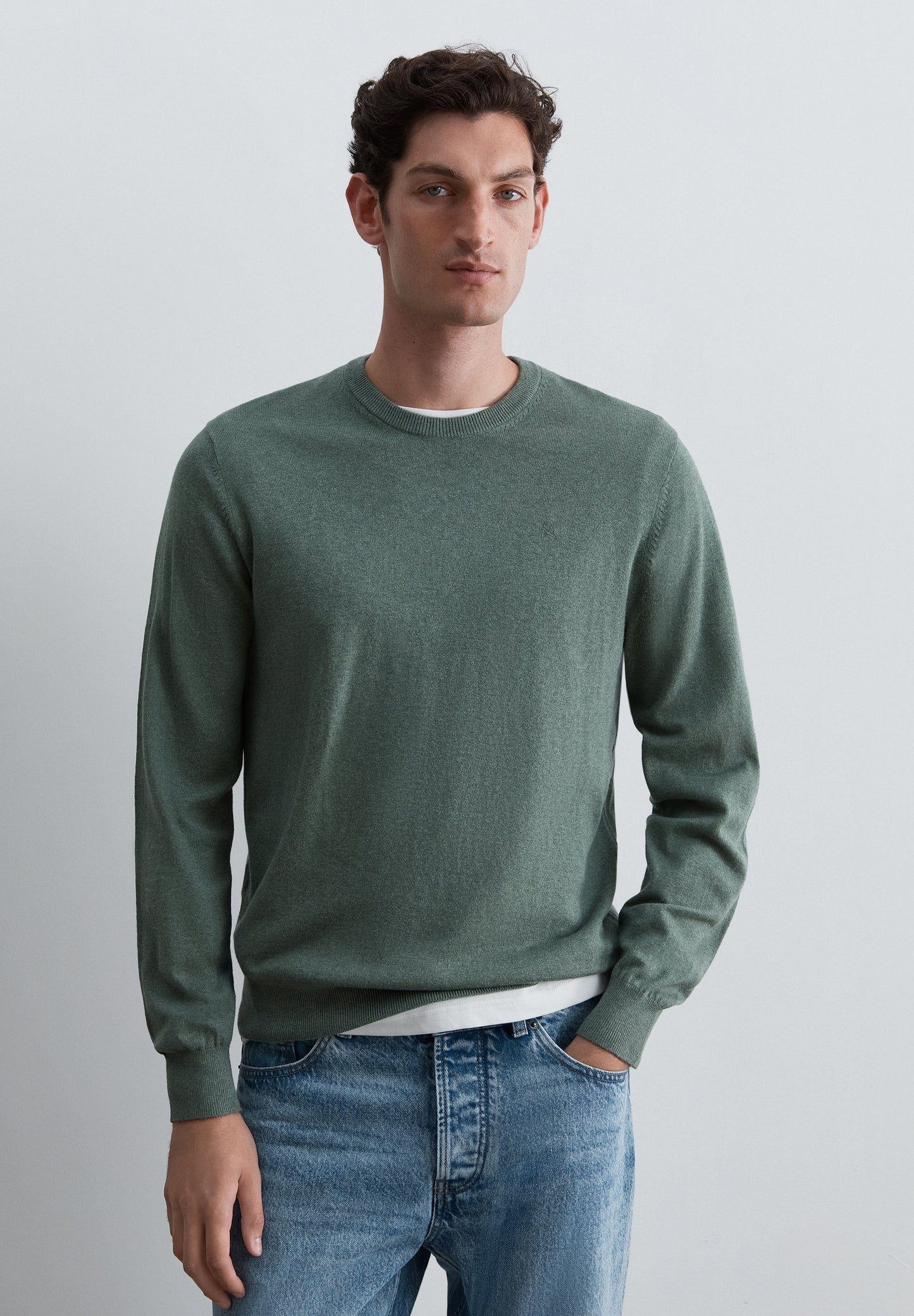 KNIT ROUND NECK SWEATER