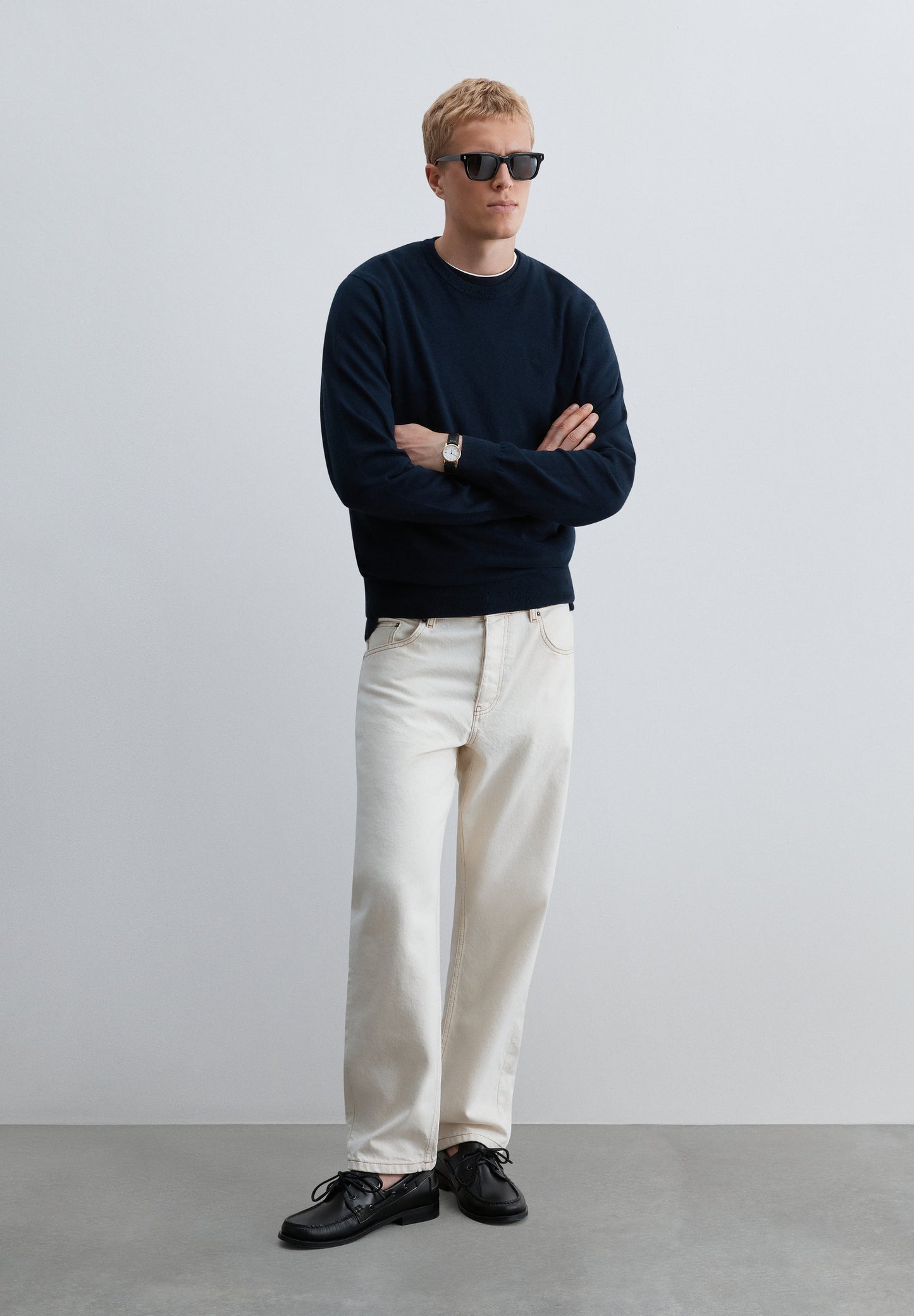 KNIT ROUND NECK SWEATER