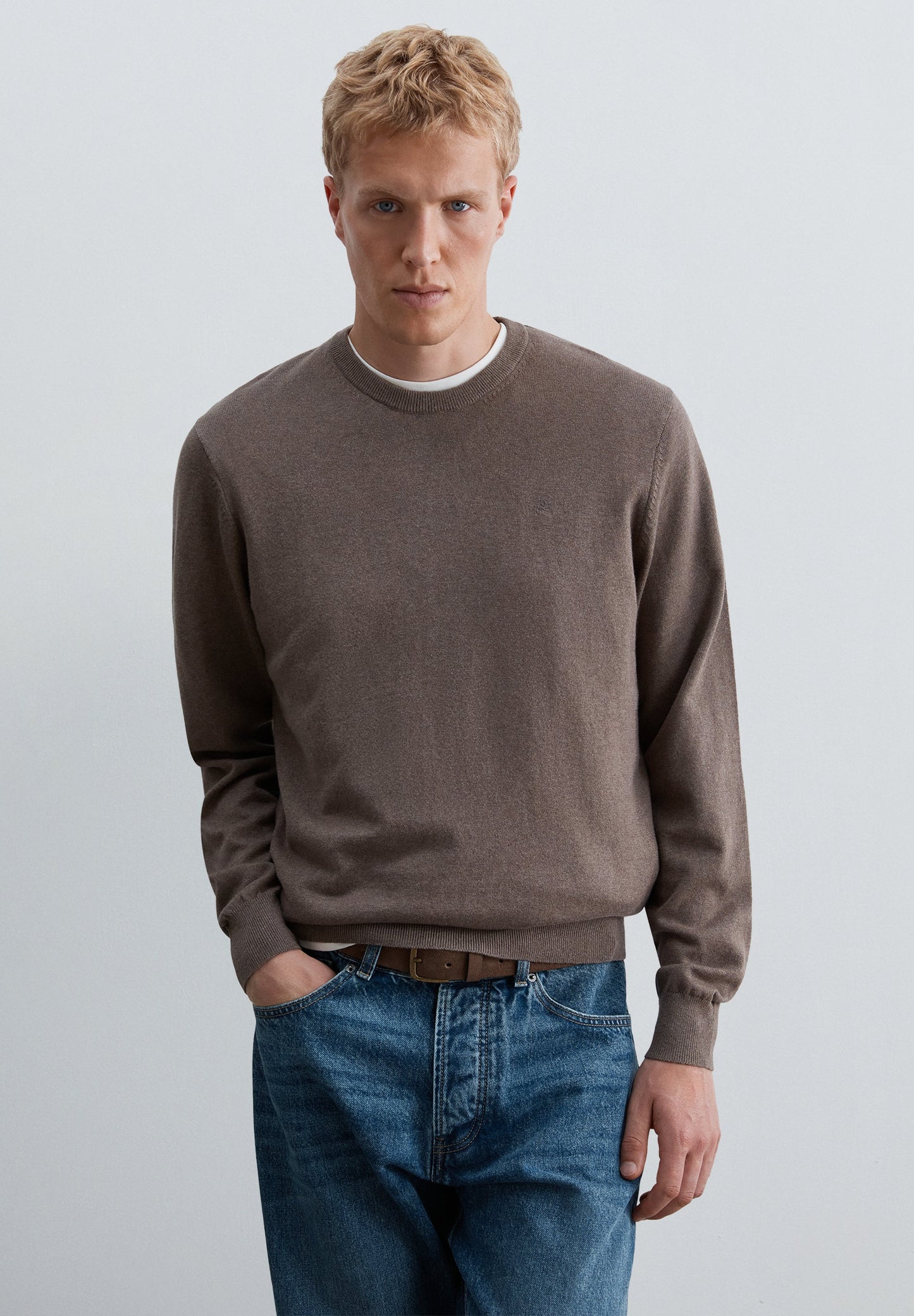 KNIT ROUND NECK SWEATER