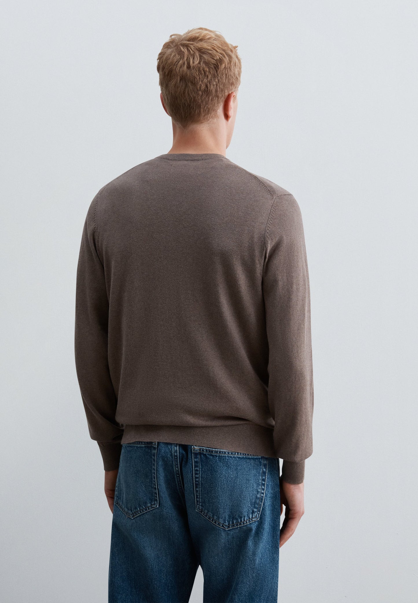 KNIT ROUND NECK SWEATER