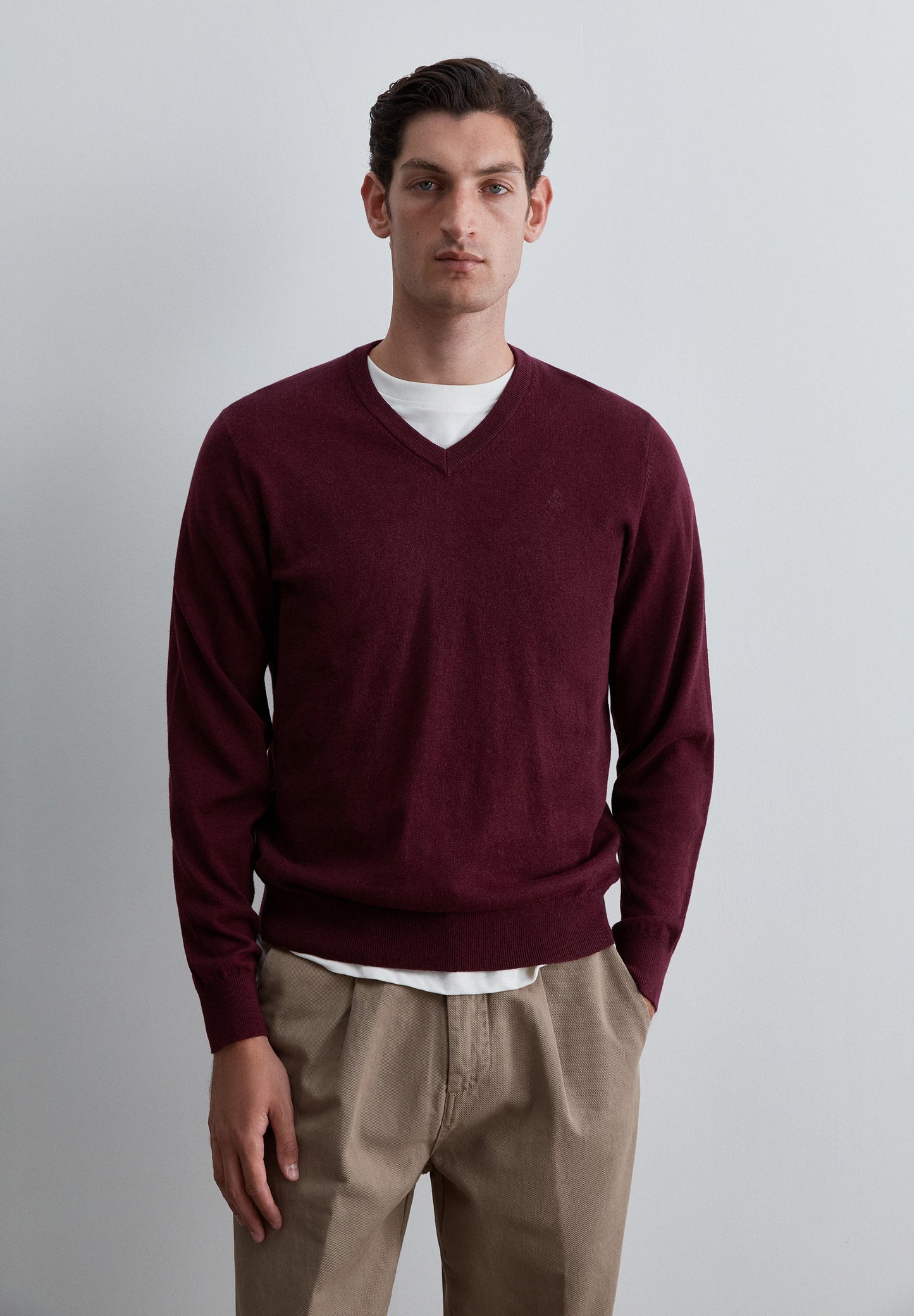 KNIT V-NECK SWEATER