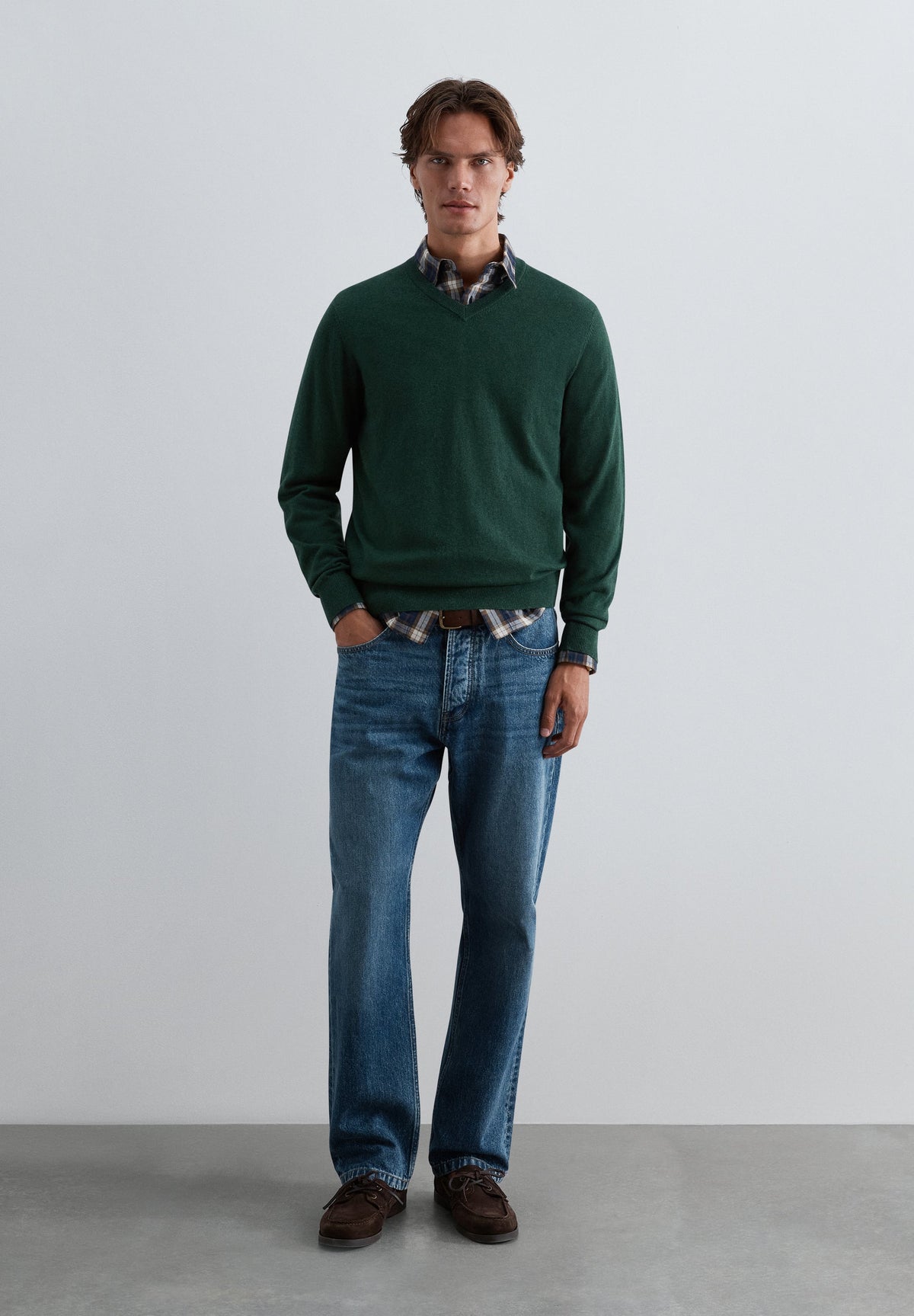 KNIT V-NECK SWEATER