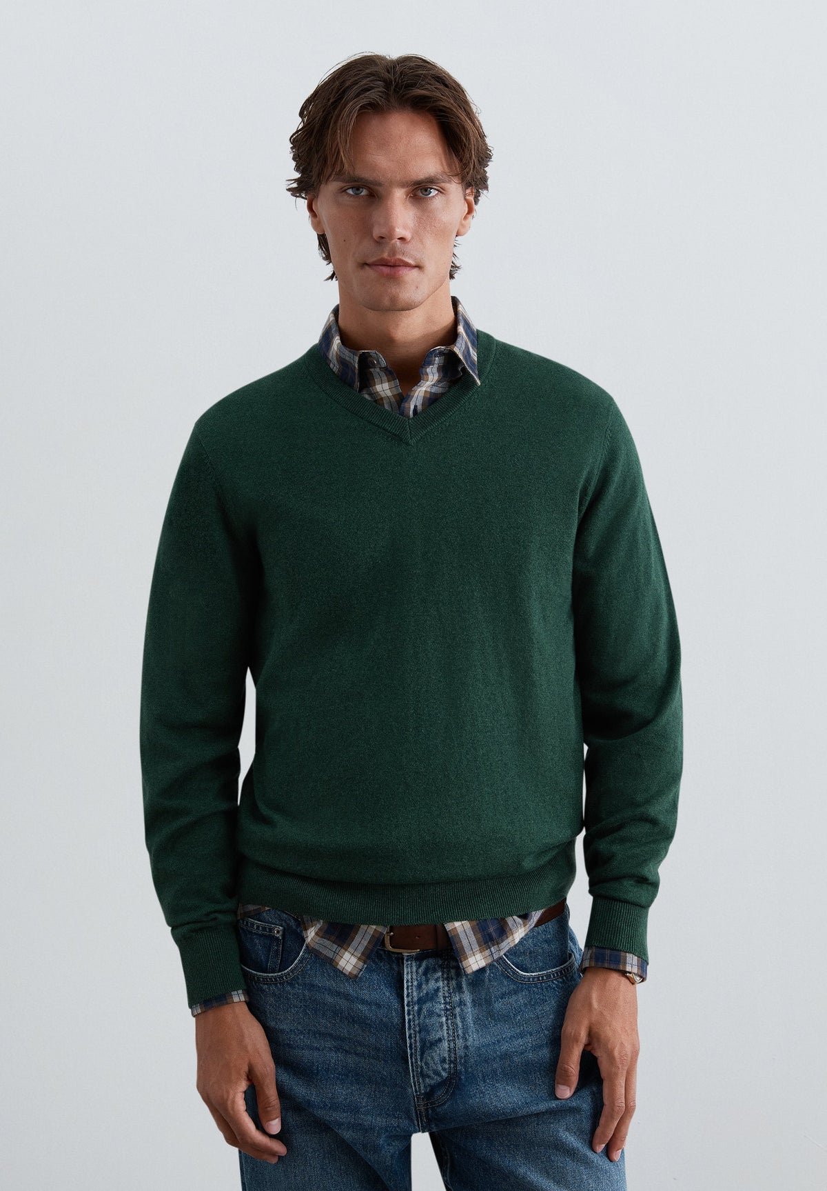 KNIT V-NECK SWEATER