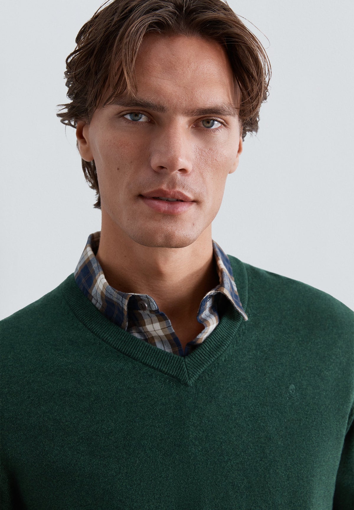 KNIT V-NECK SWEATER