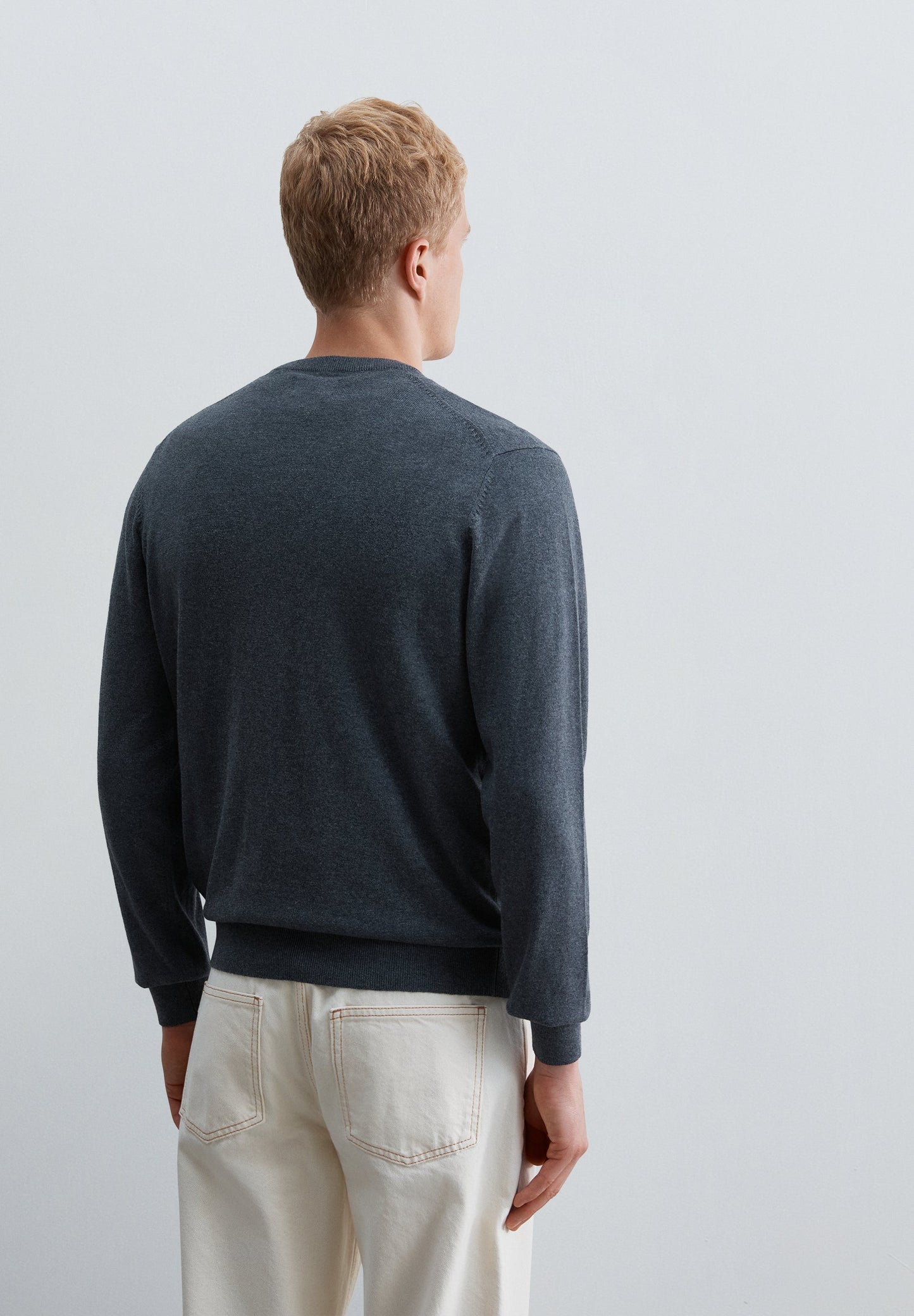 KNIT V-NECK SWEATER