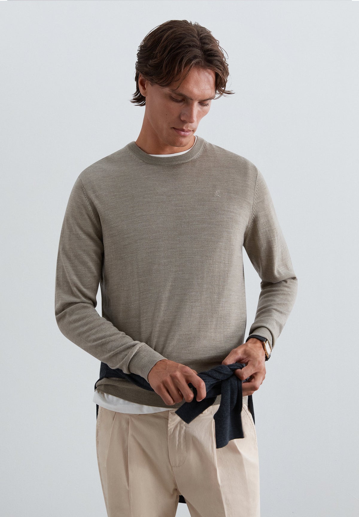 ROUND NECK WOOL SWEATER