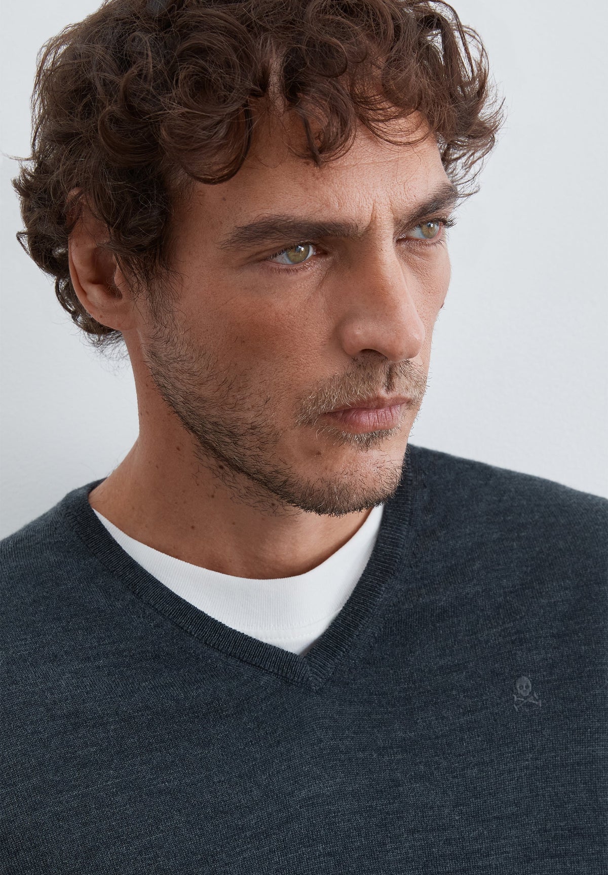 V-NECK WOOL SWEATER