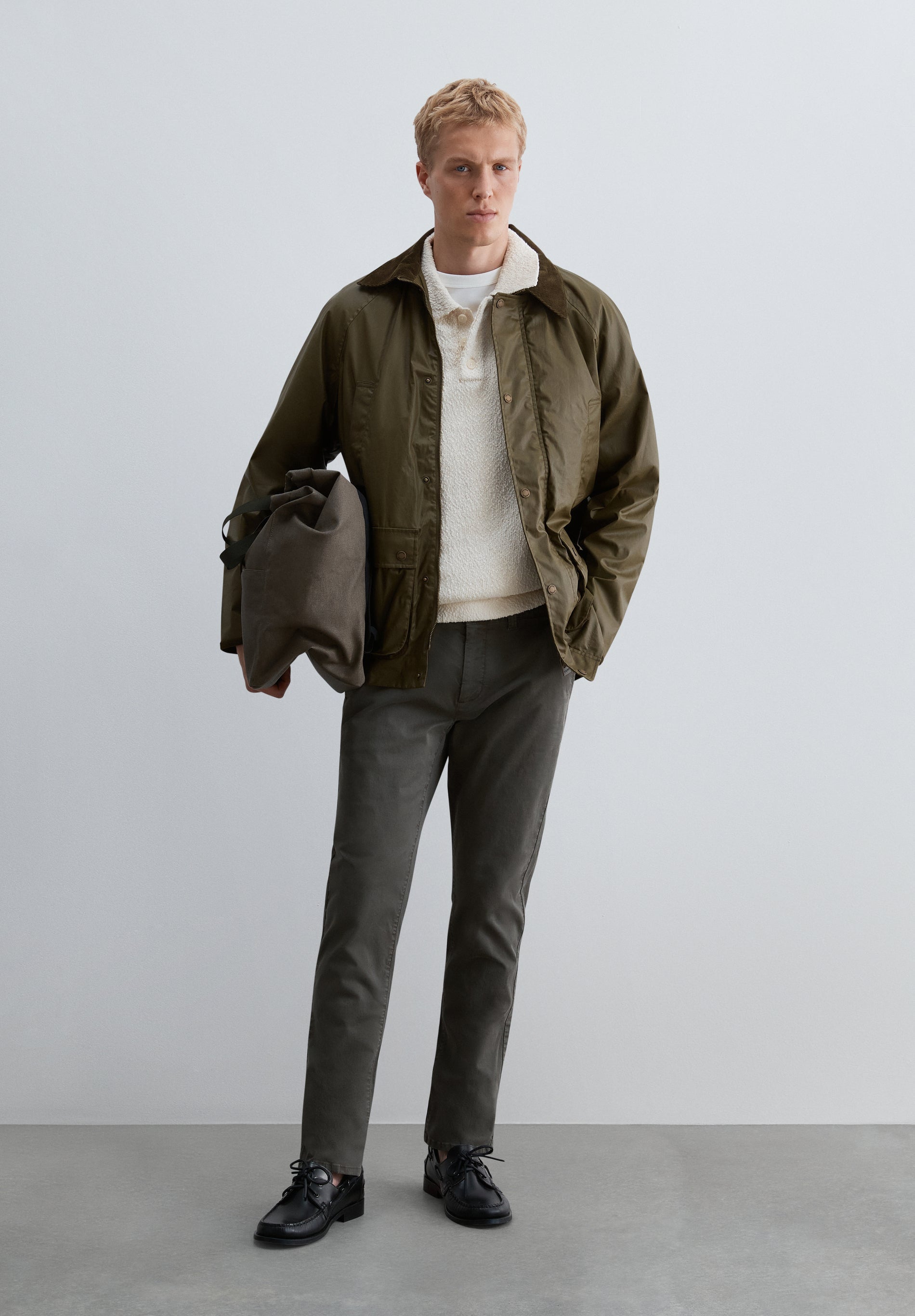 REGULAR FIT CHINO TROUSERS