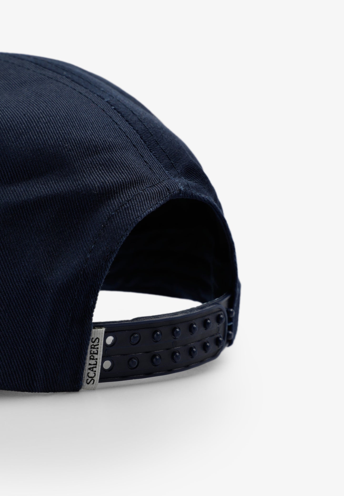 CAP WITH EMBROIDERED TEXT | LE CHIRINGUITO