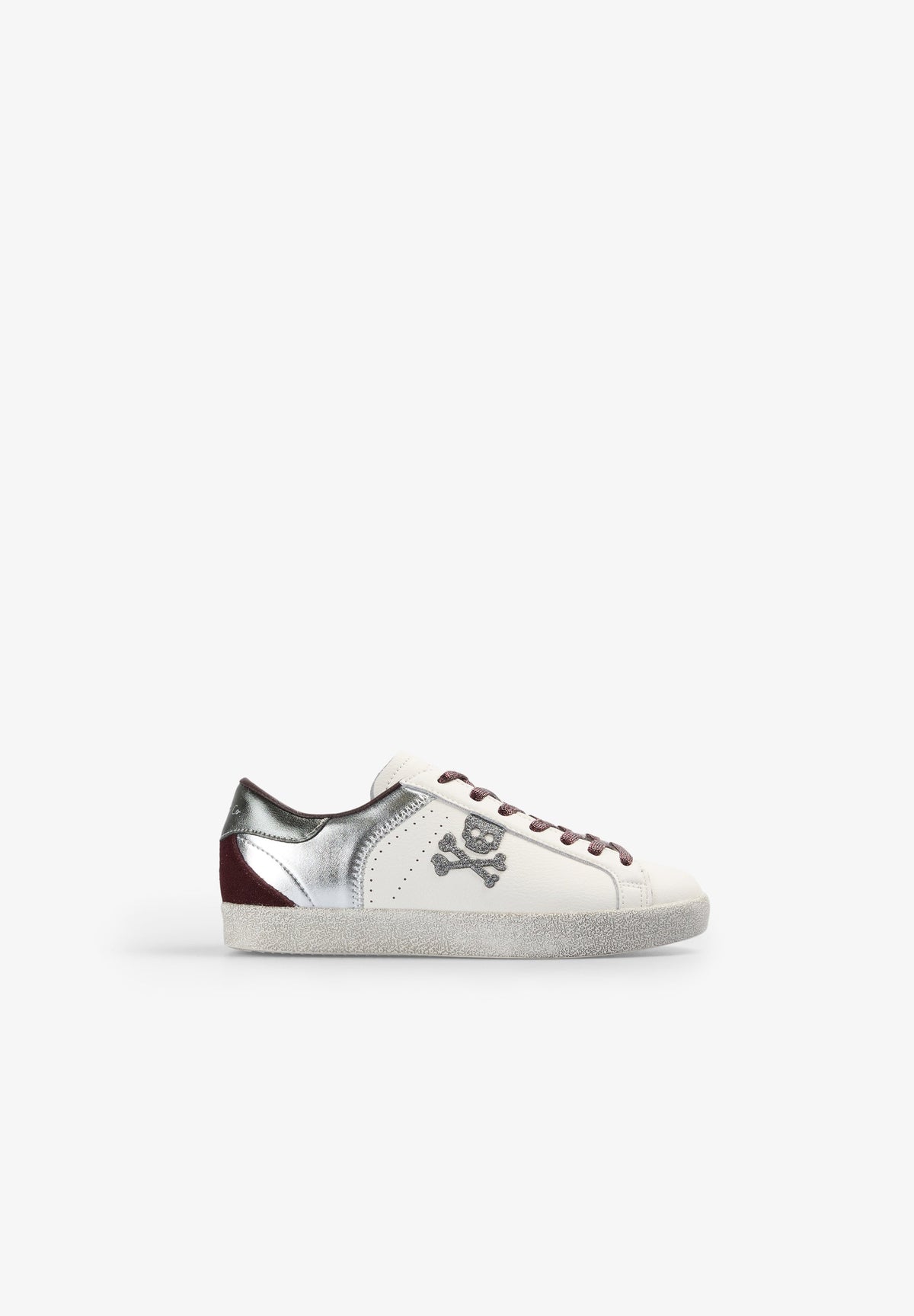 METALLIC SKULL SNEAKERS