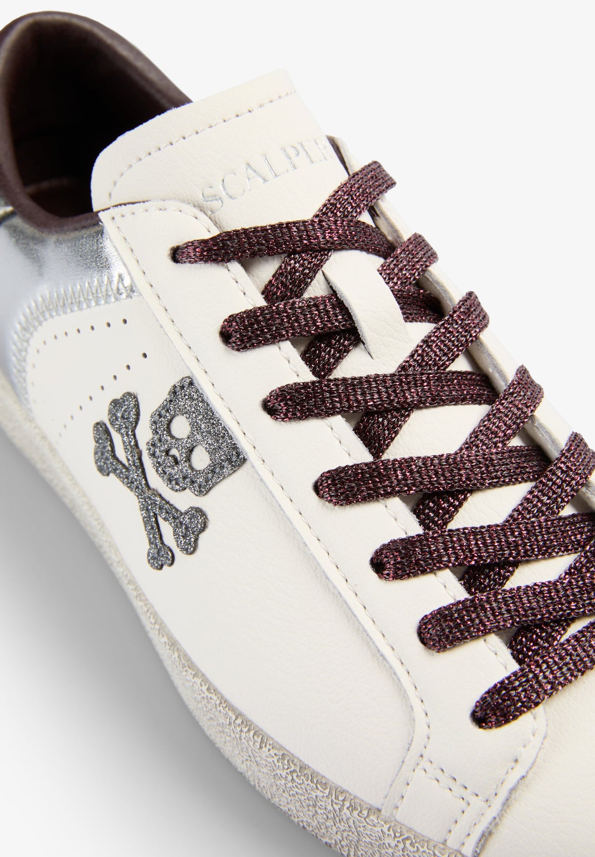 METALLIC SKULL SNEAKERS